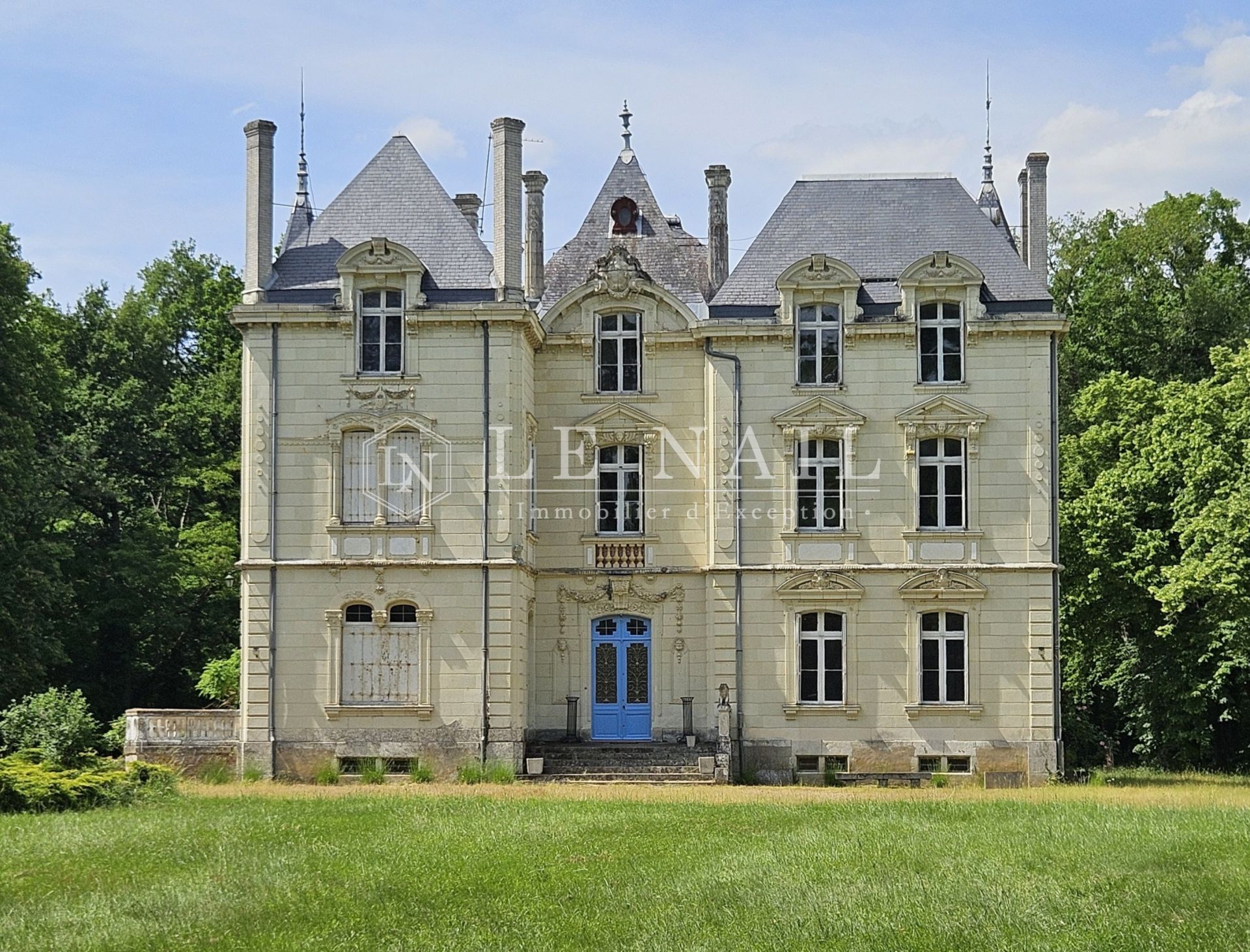 château 18 pièces en vente à ANGERS (49000)