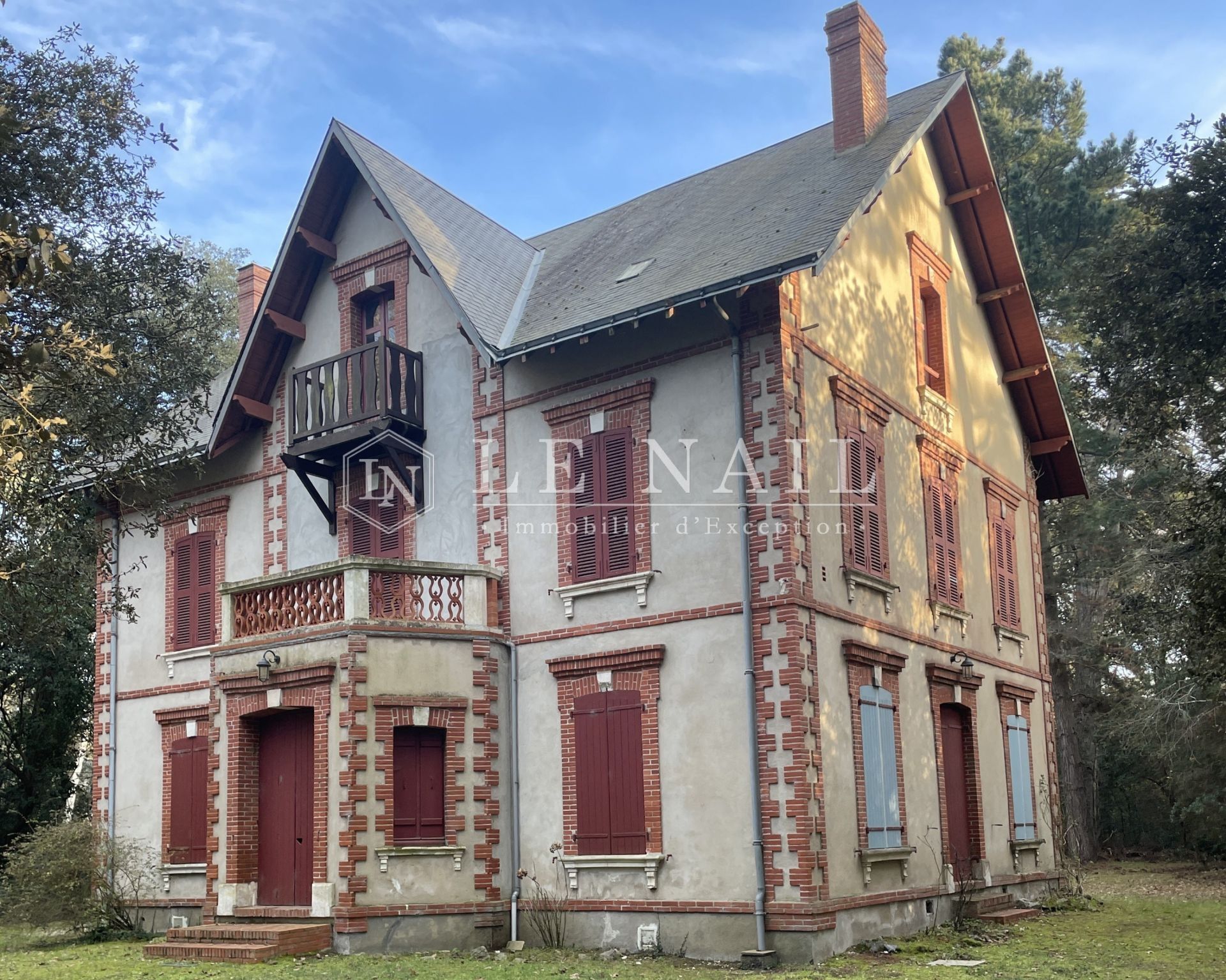 villa 10 rooms for sale on NOIRMOUTIER EN L ILE (85330)