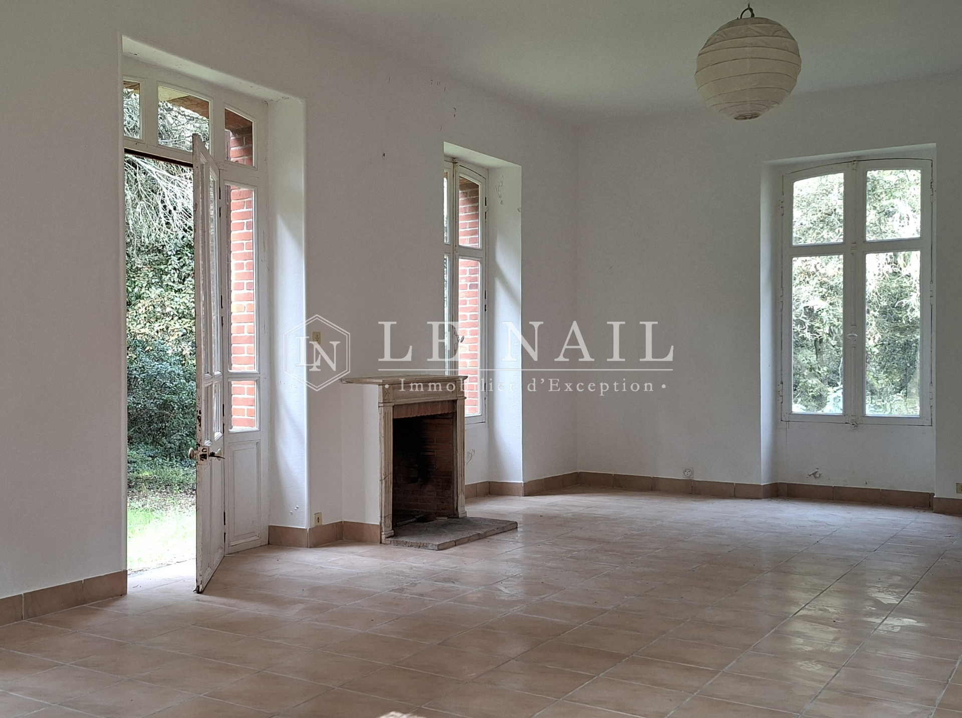 villa 10 rooms for sale on NOIRMOUTIER EN L ILE (85330)