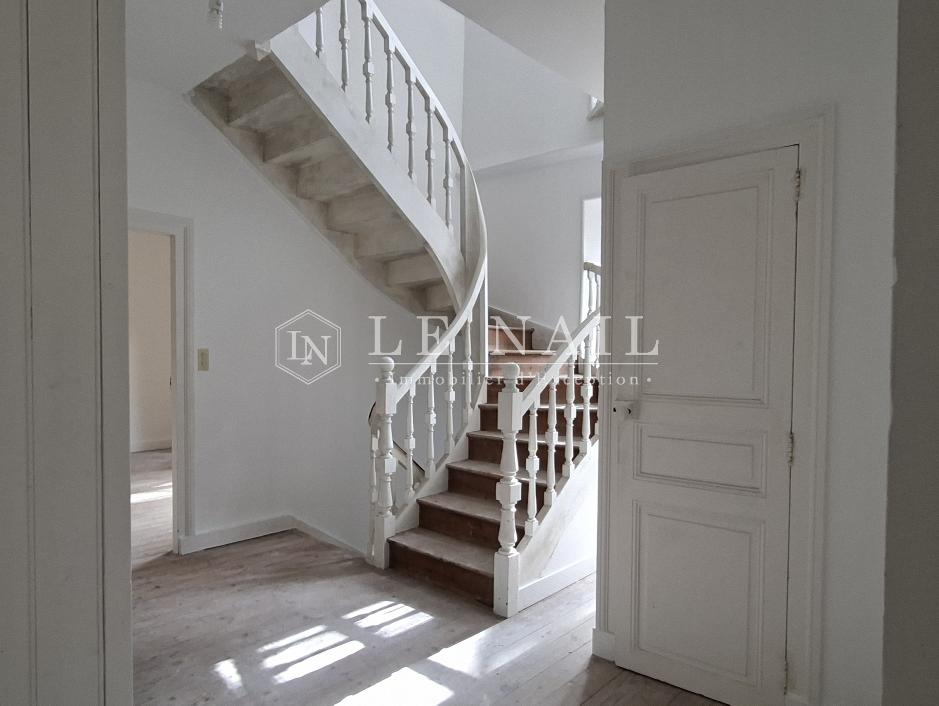 villa 10 rooms for sale on NOIRMOUTIER EN L ILE (85330)