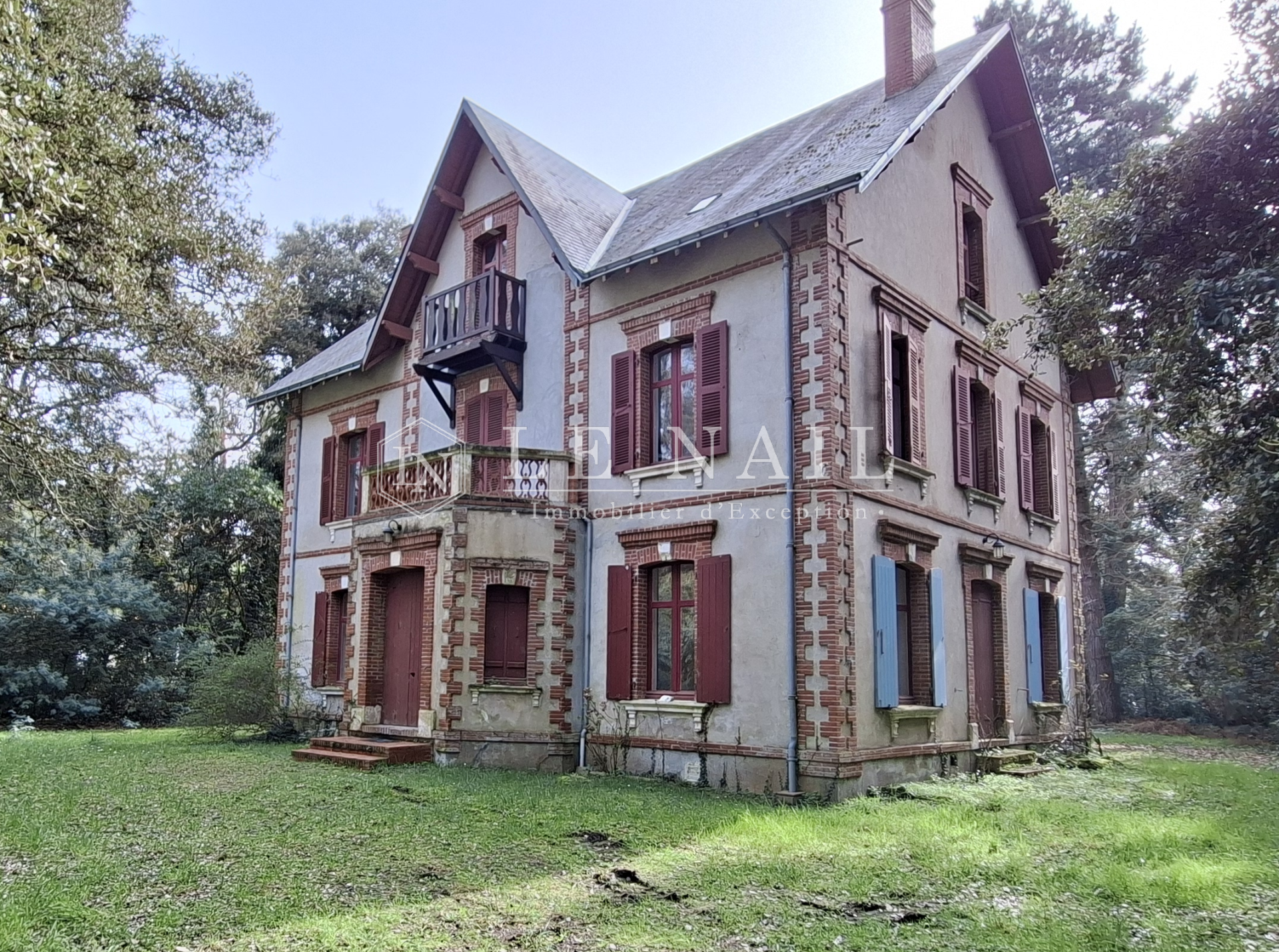 villa 10 rooms for sale on NOIRMOUTIER EN L ILE (85330)