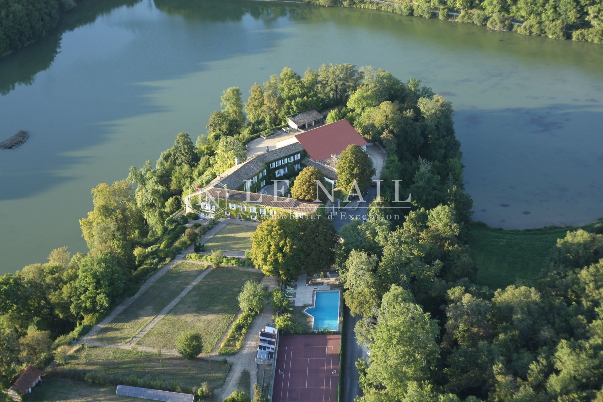 propriété 17 pièces en vente à ANGOULEME (16000)