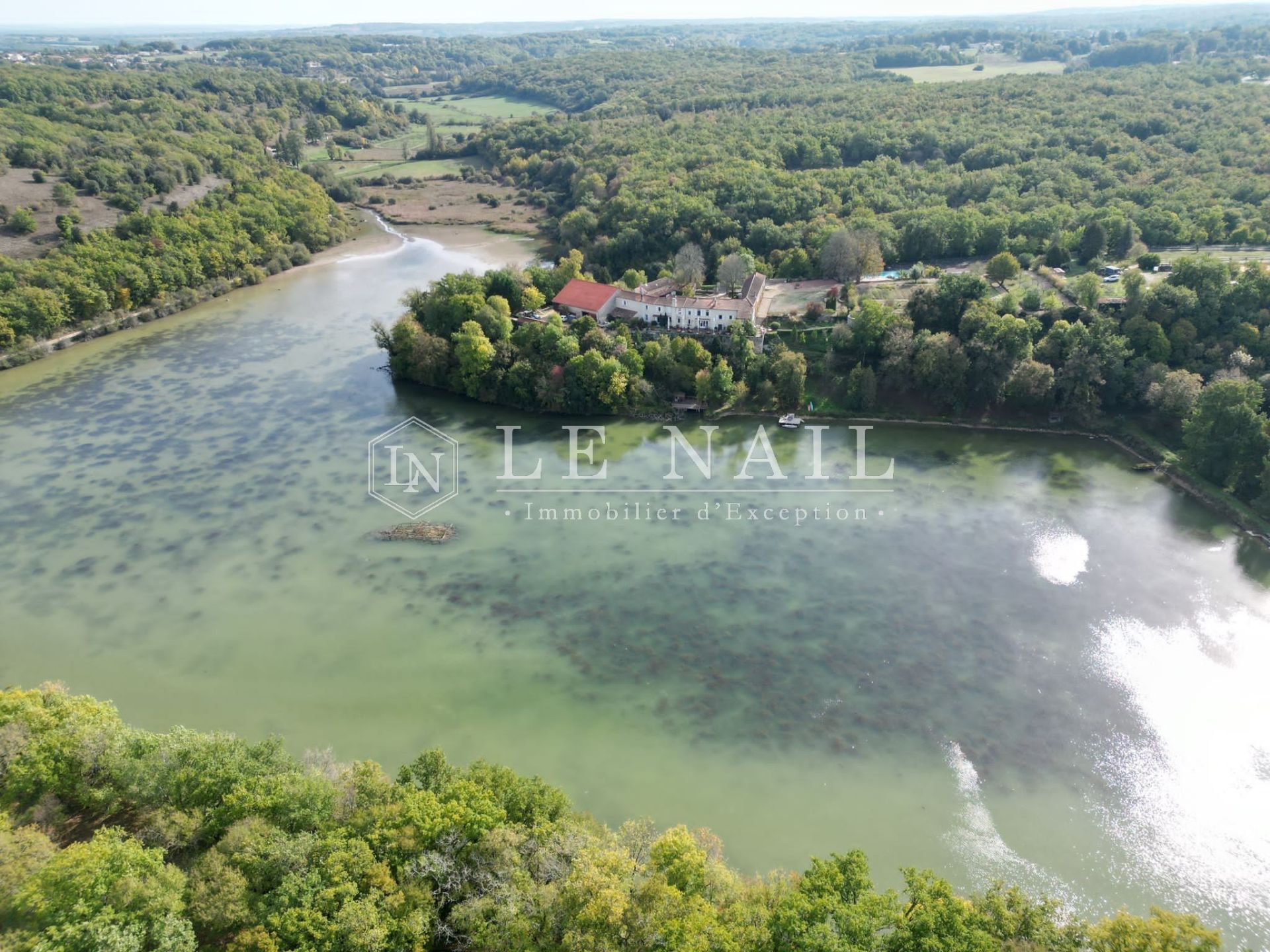 propriété 17 pièces en vente à ANGOULEME (16000)