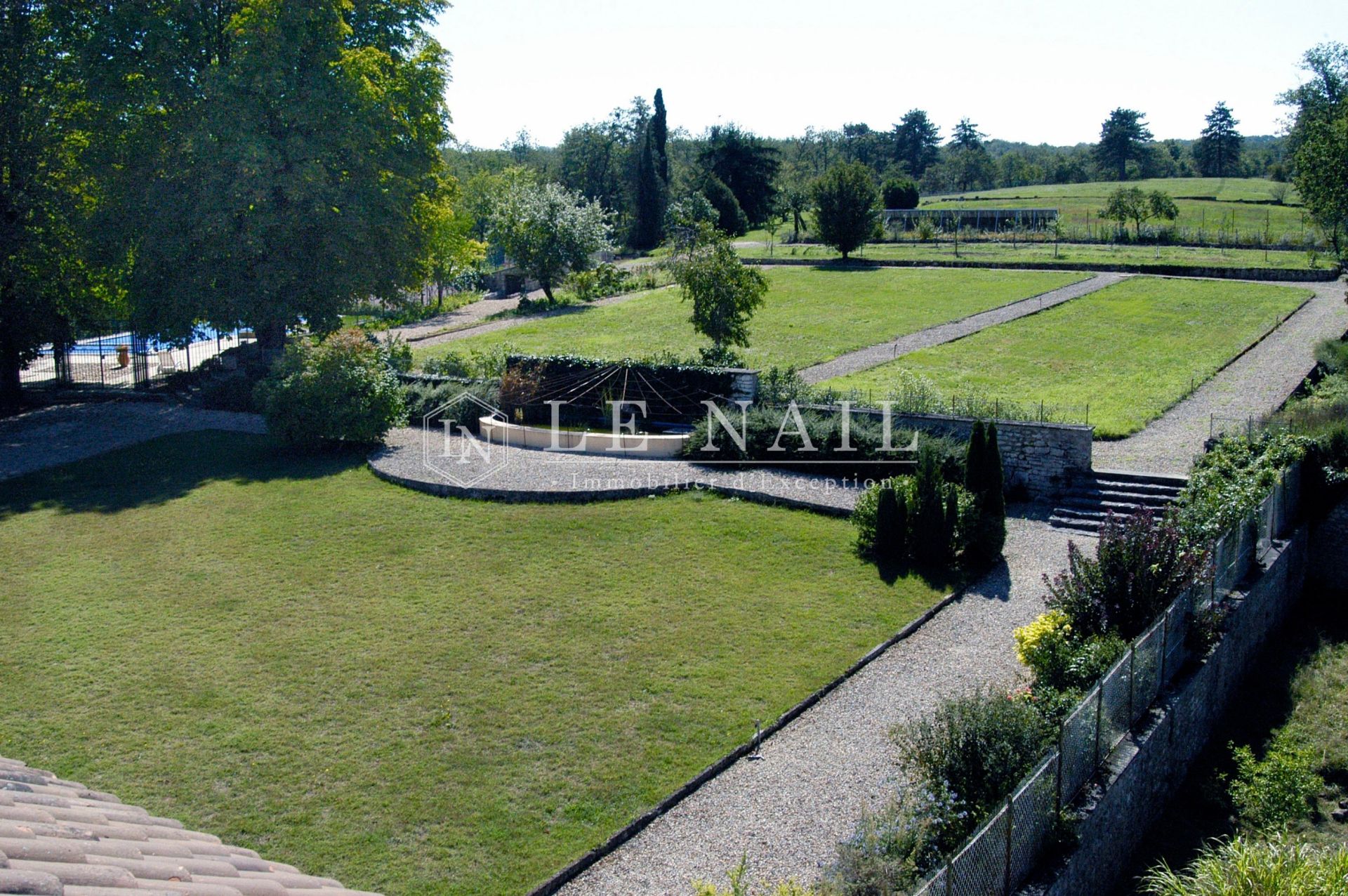 property 17 rooms for sale on ANGOULEME (16000)