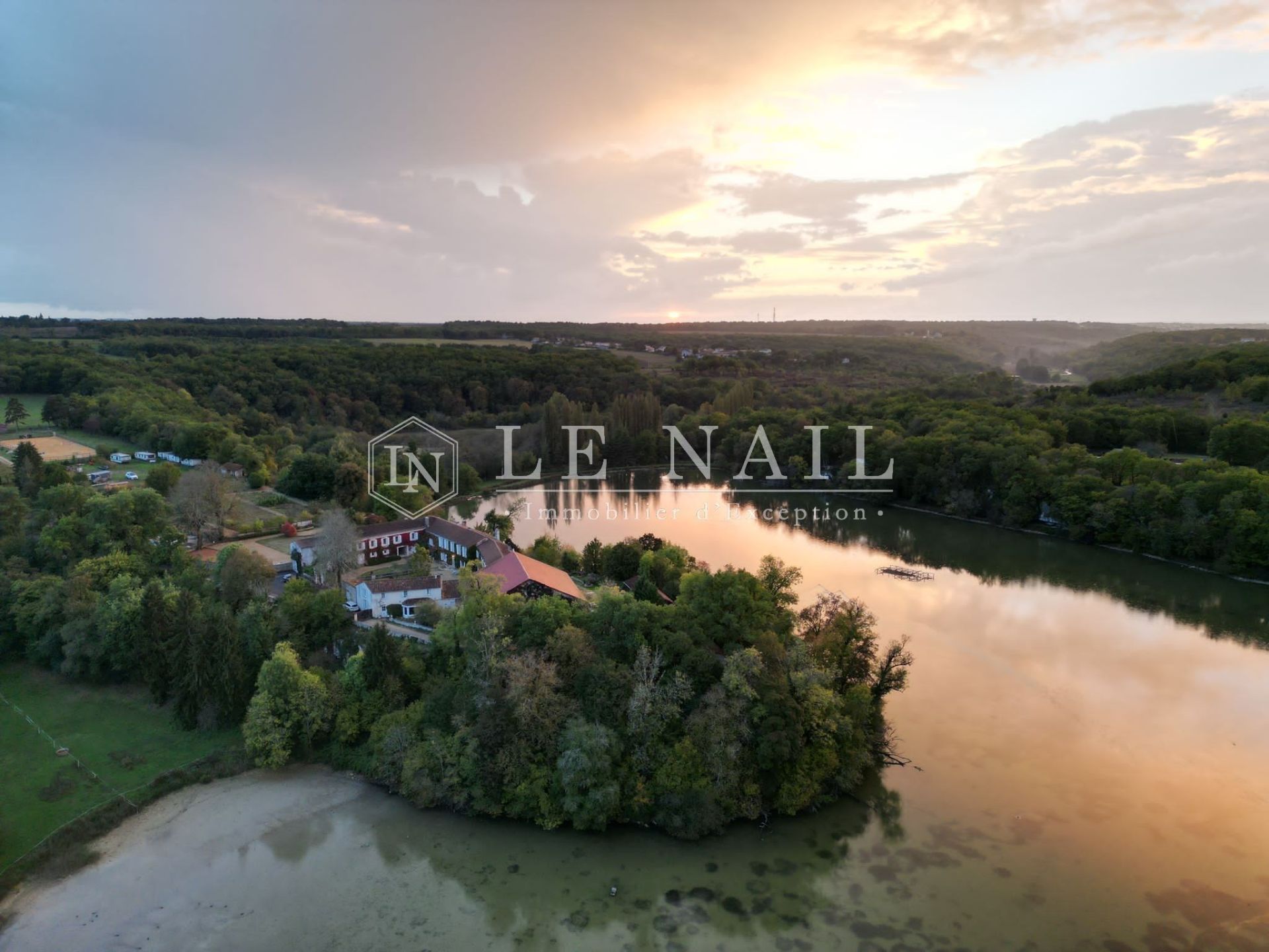 propriété 17 pièces en vente à ANGOULEME (16000)