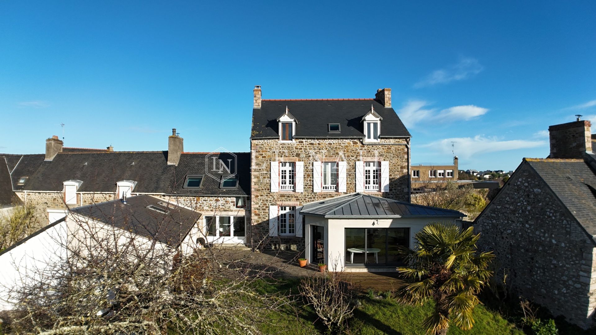 maison bourgeoise 14 pièces en vente à PLENEUF VAL ANDRE (22370)