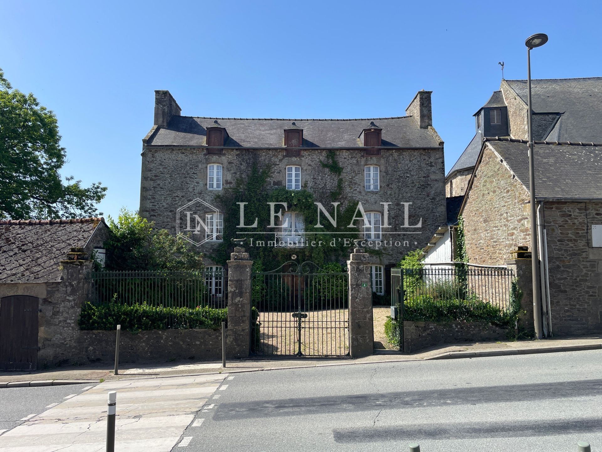 maison de maître 10 pièces en vente à DINAN (22100)
