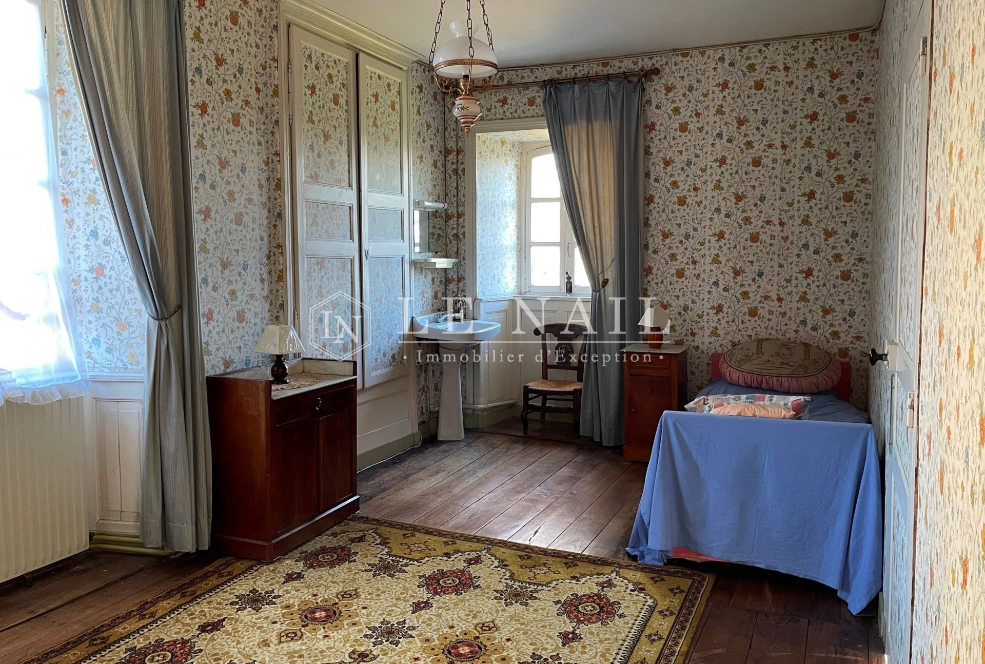 mansion 10 rooms for sale on DINAN (22100)