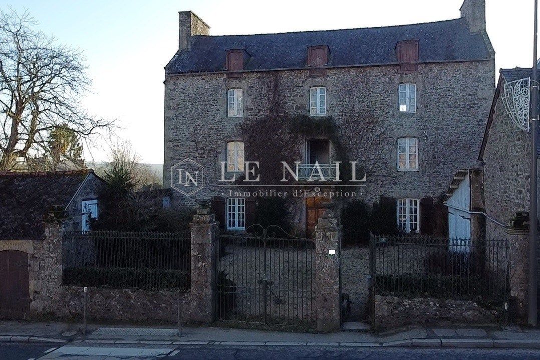 mansion 10 rooms for sale on DINAN (22100)