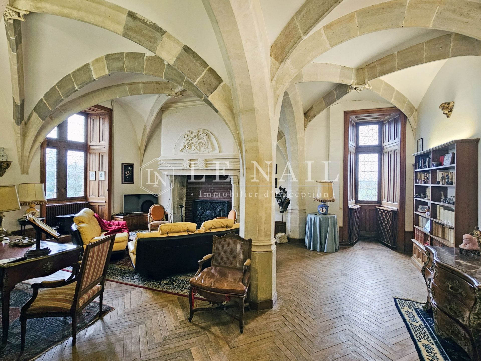 castle 20 rooms for sale on SABLE SUR SARTHE (72300)