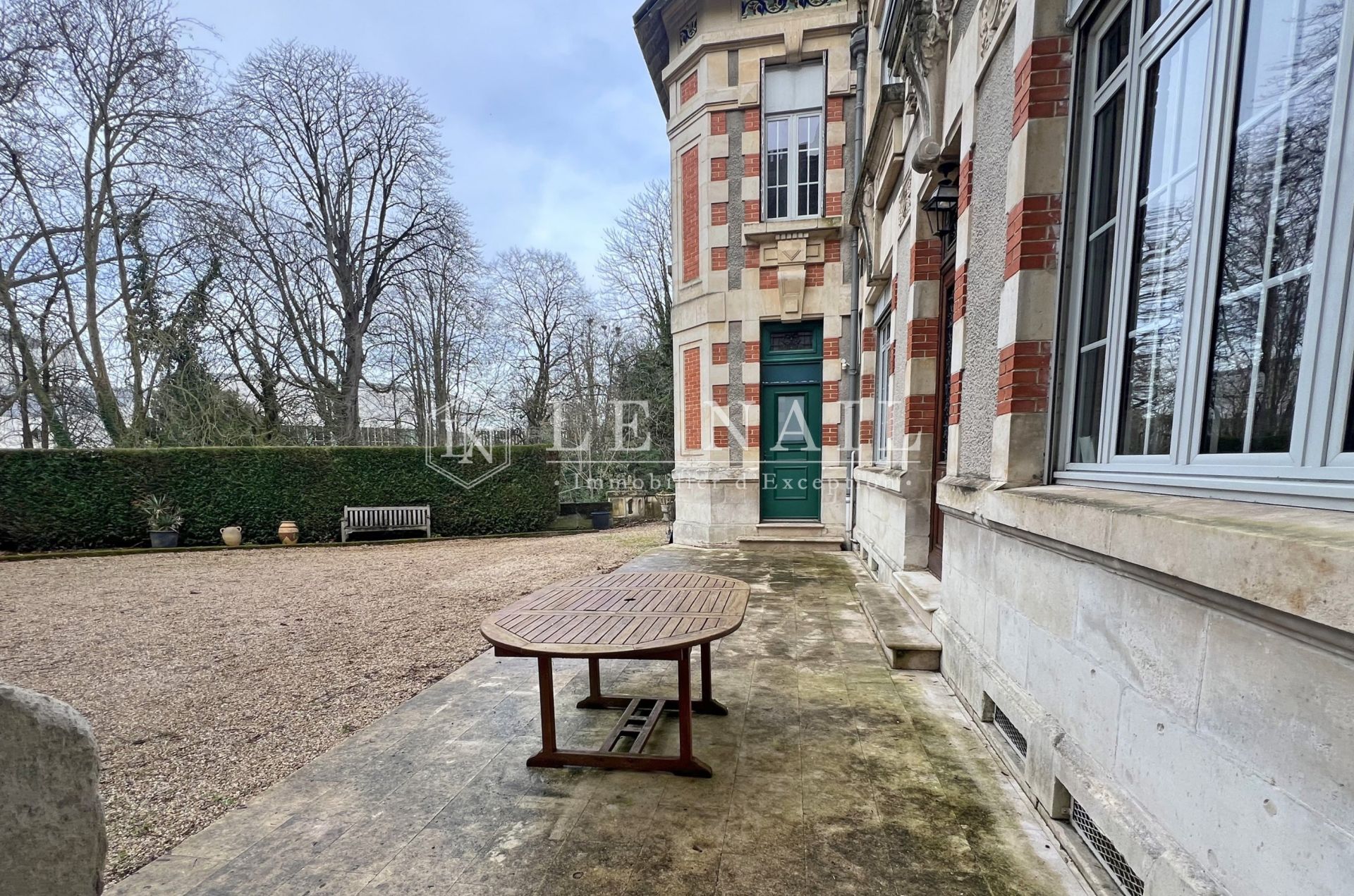 maison de ville 10 pièces en vente à NIORT (79000)