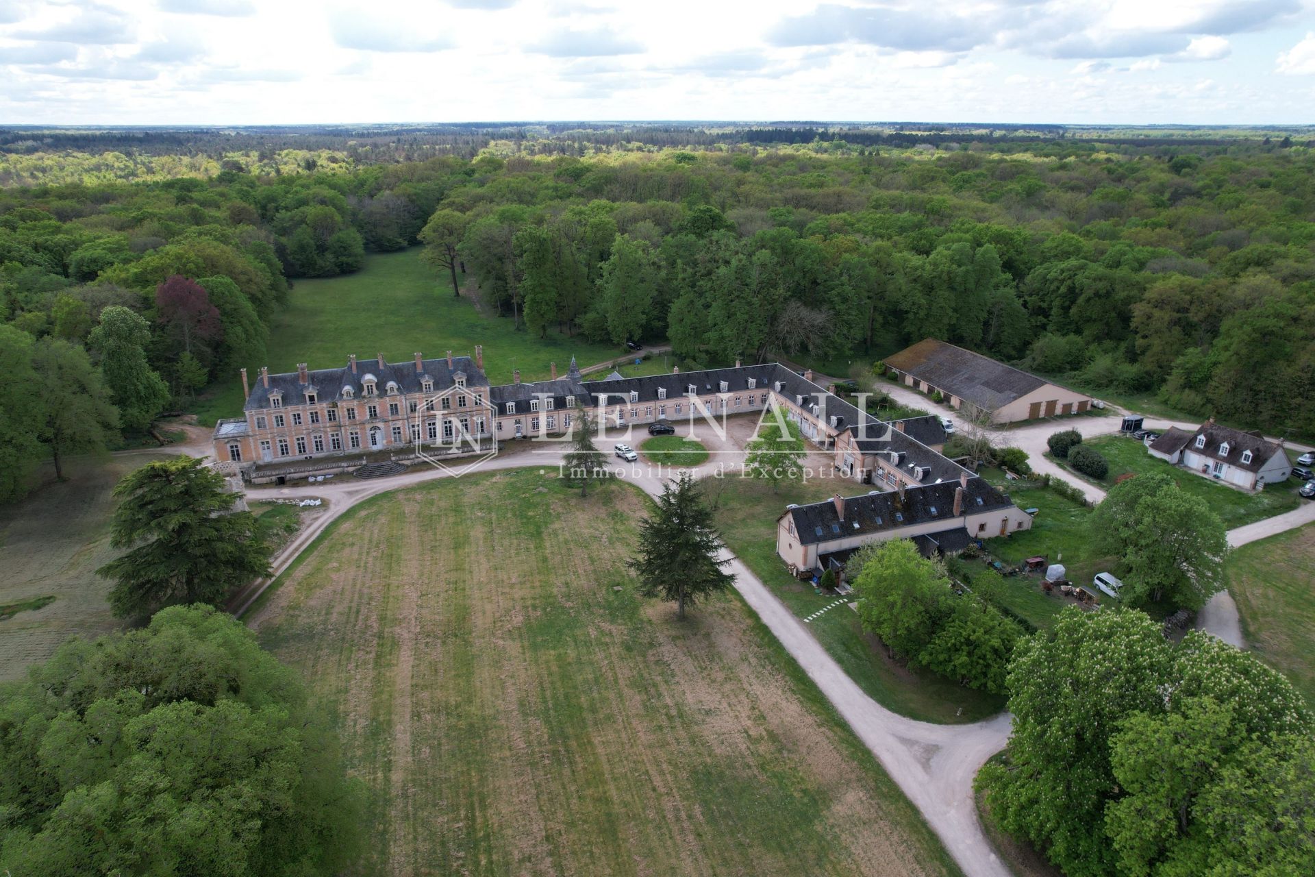 château 71 pièces en vente à ORLEANS (45000)