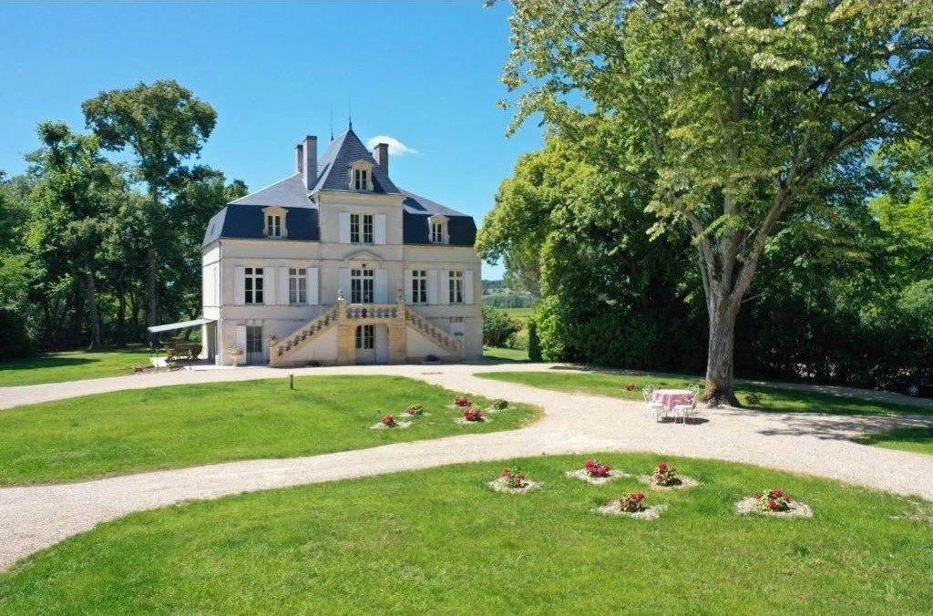 manoir 10 pièces en vente à BERGERAC (24100)