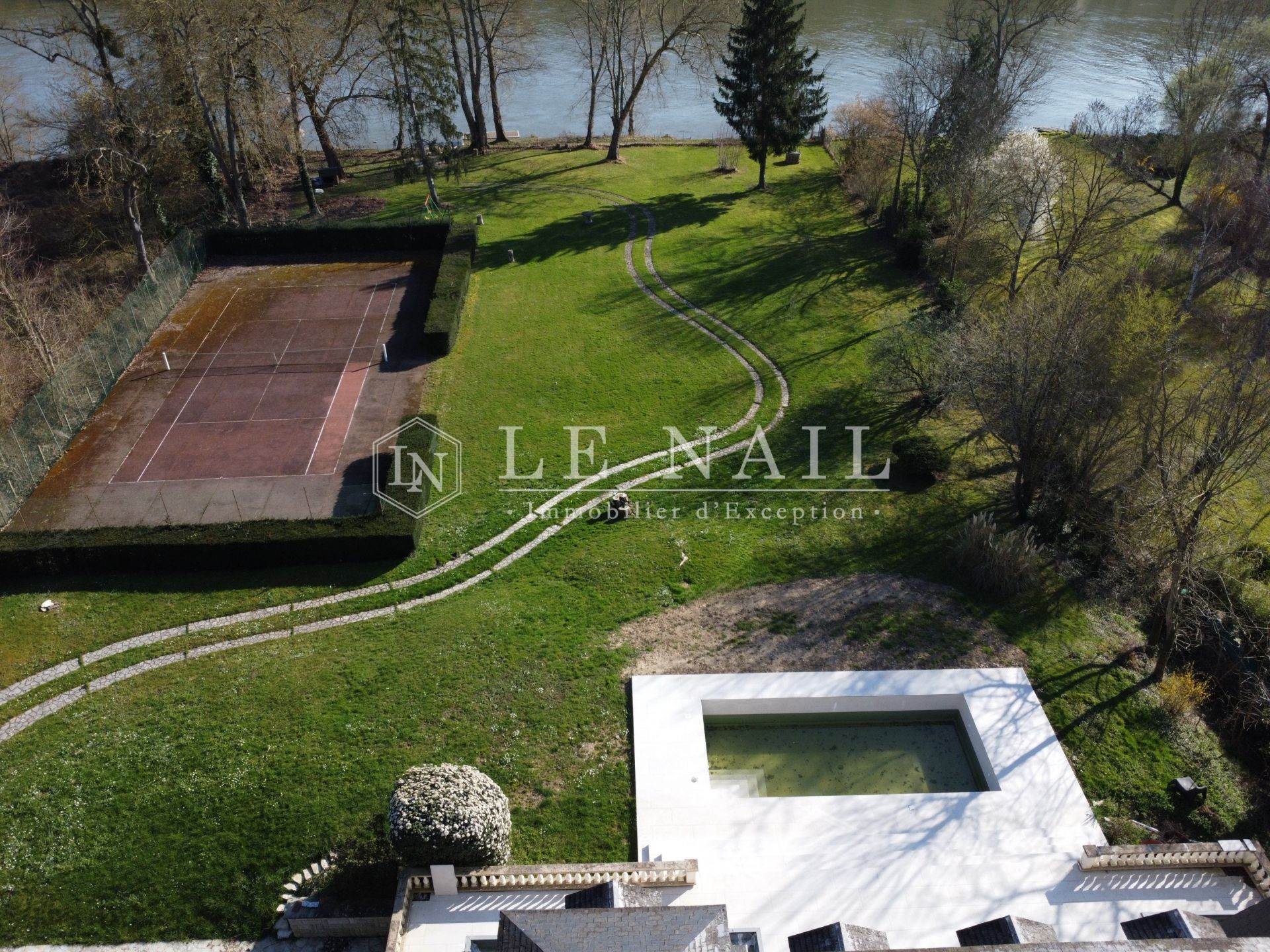 maison bourgeoise 11 pièces en vente à MELUN (77000)