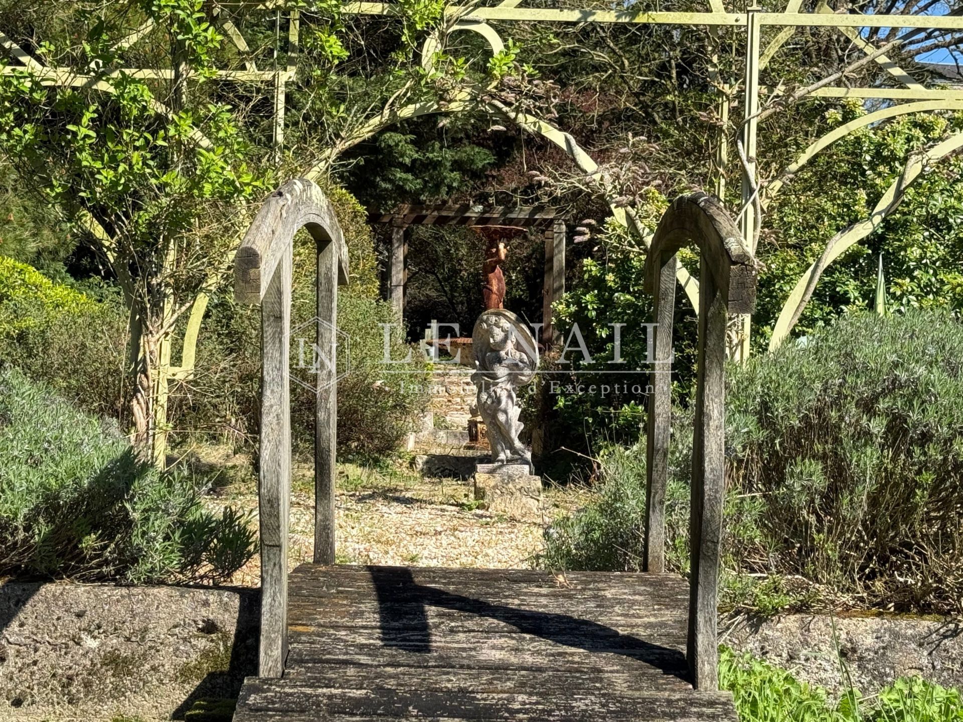 property 8 rooms for sale on INGRANDES LE FRESNE SUR LOIRE (49123)