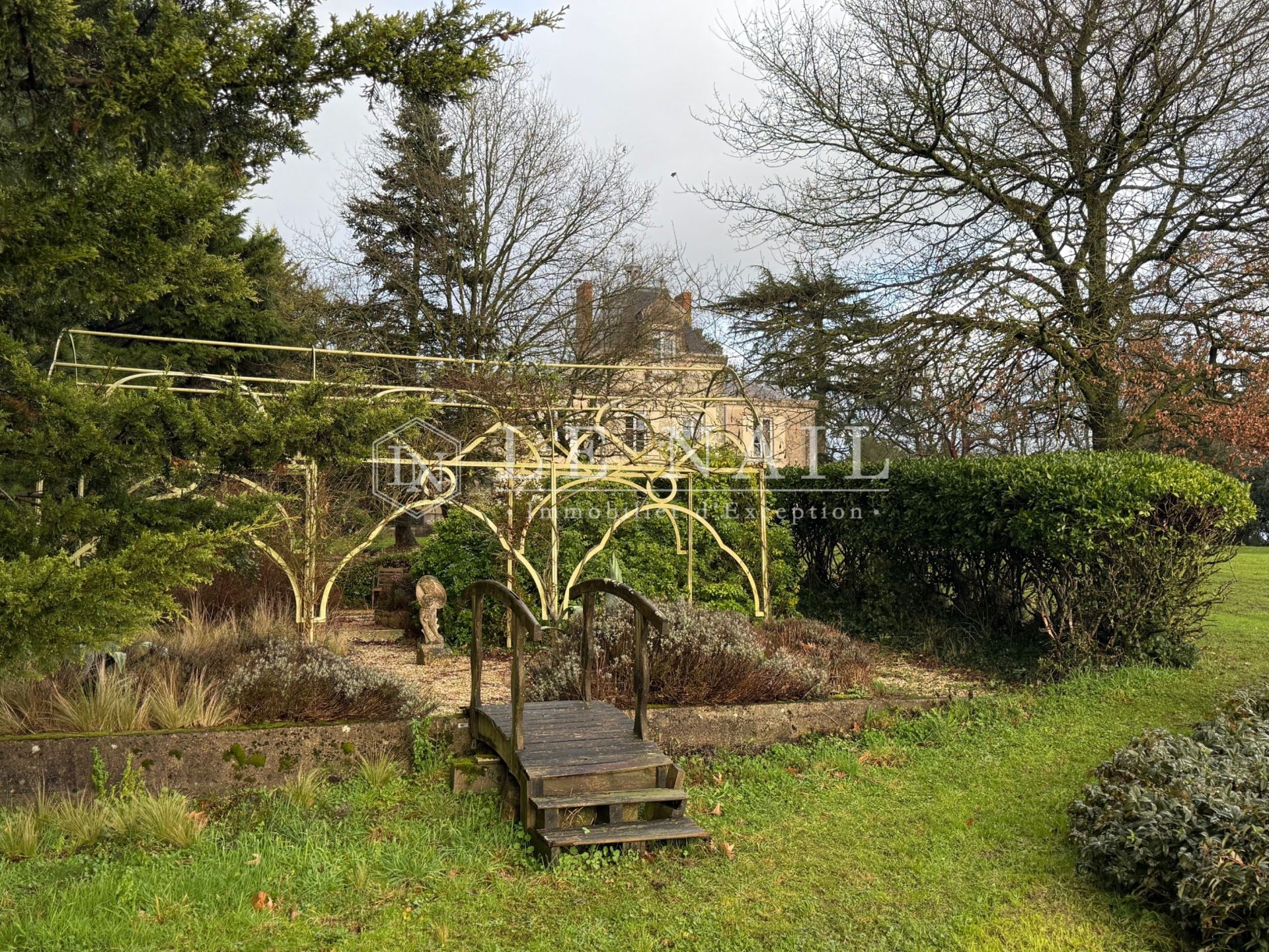 propriété 8 pièces en vente à INGRANDES LE FRESNE SUR LOIRE (49123)