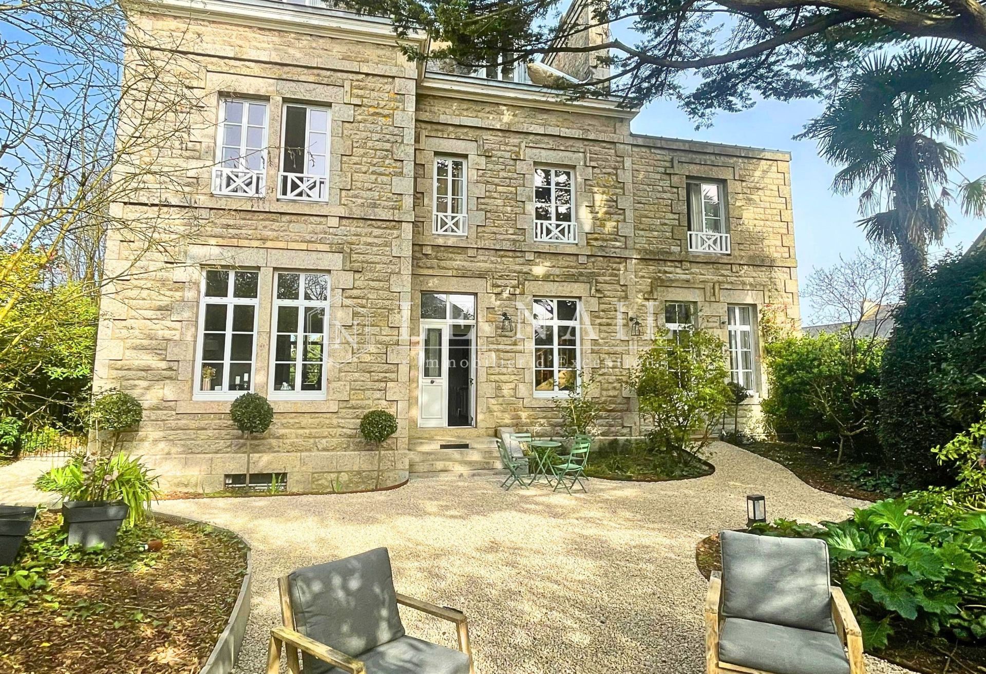 maison bourgeoise 10 pièces en vente à DINAN (22100)