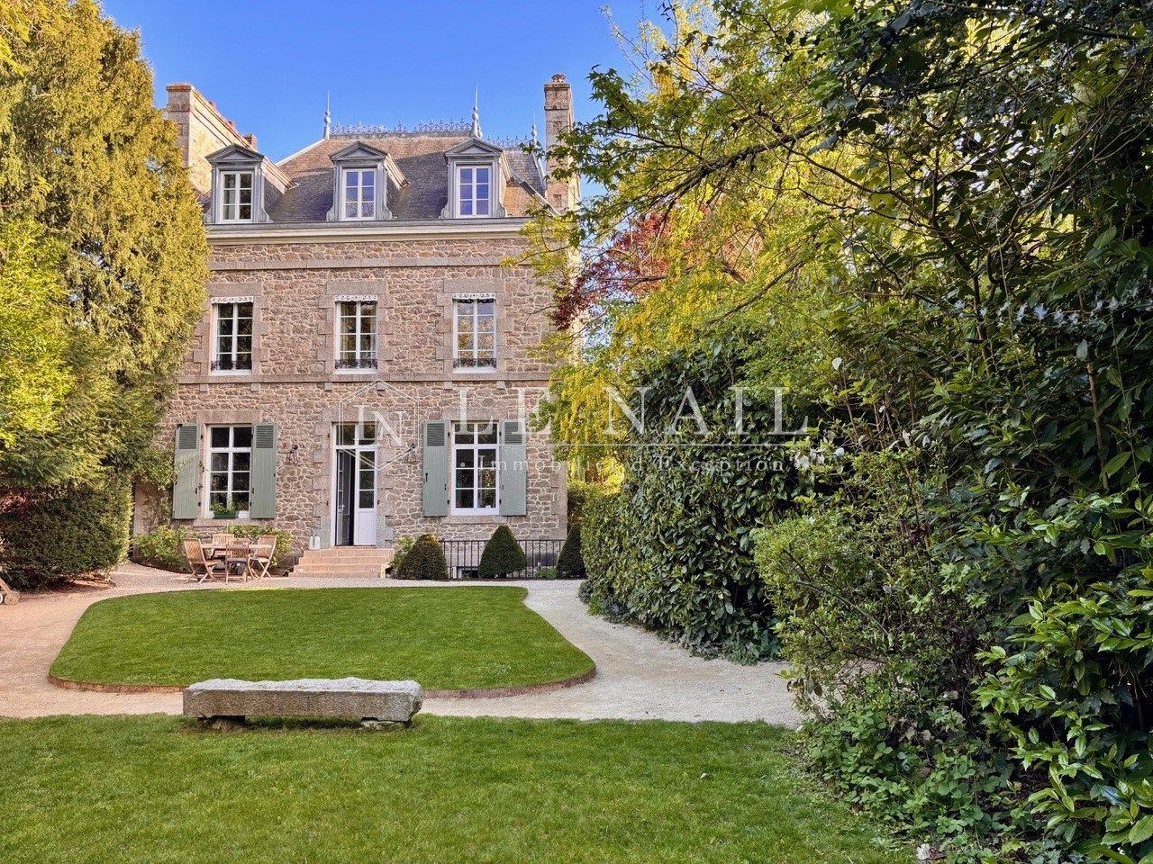 maison bourgeoise 10 pièces en vente à DINAN (22100)