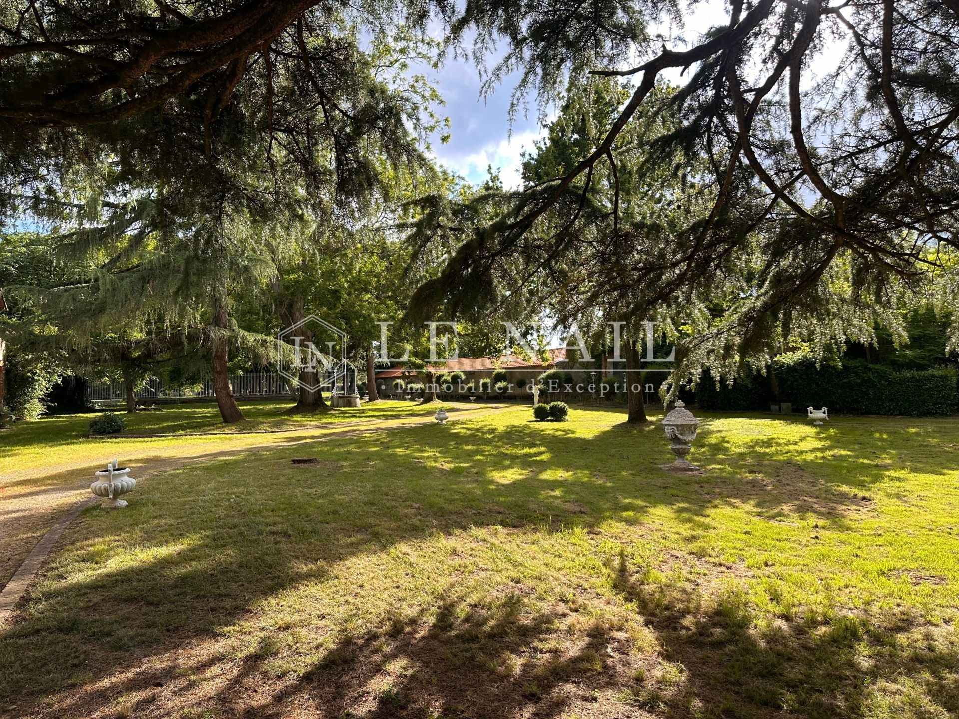 château 15 pièces en vente à ST PHILBERT DE GRAND LIEU (44310)