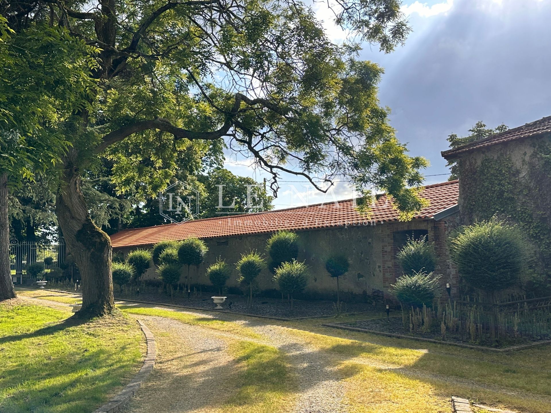 château 15 pièces en vente à ST PHILBERT DE GRAND LIEU (44310)