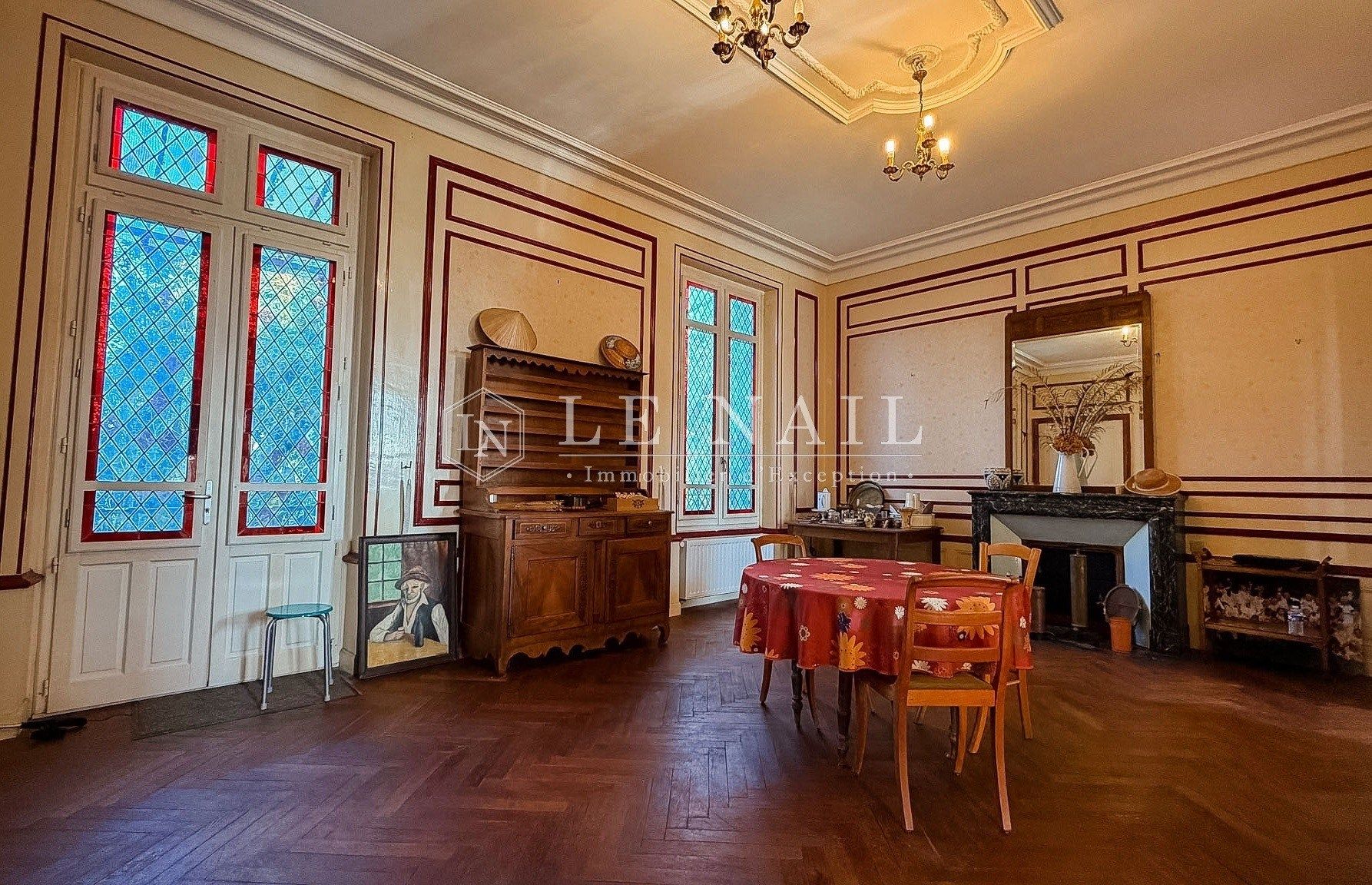 maison de maître 15 pièces en vente à LOUDUN (86200)