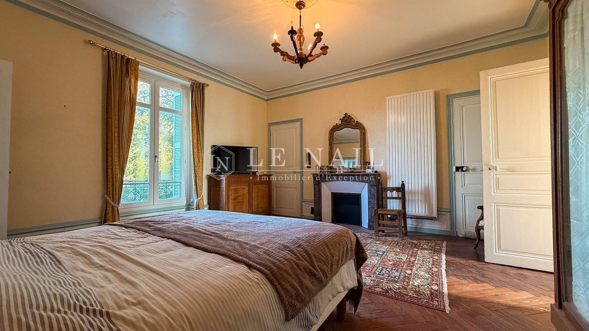 maison de maître 15 pièces en vente à LOUDUN (86200)