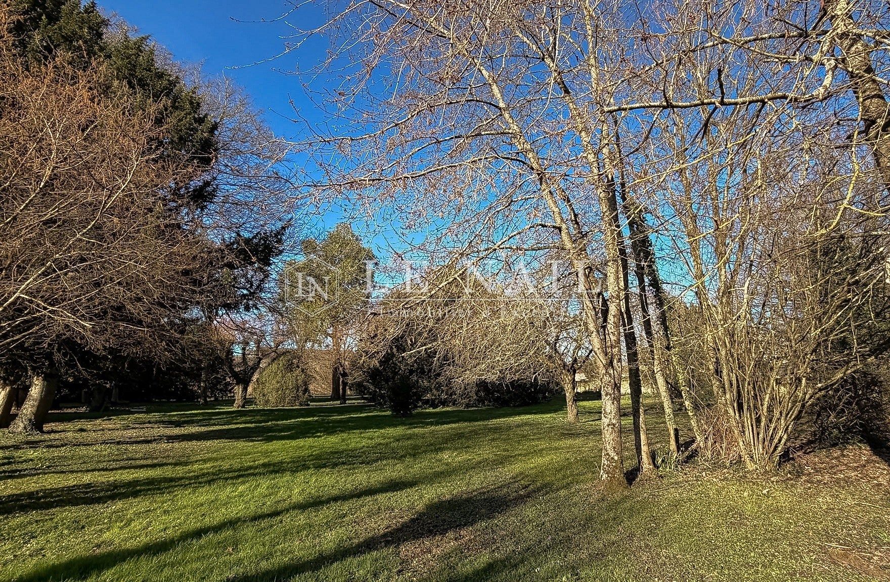 maison de maître 15 pièces en vente à LOUDUN (86200)
