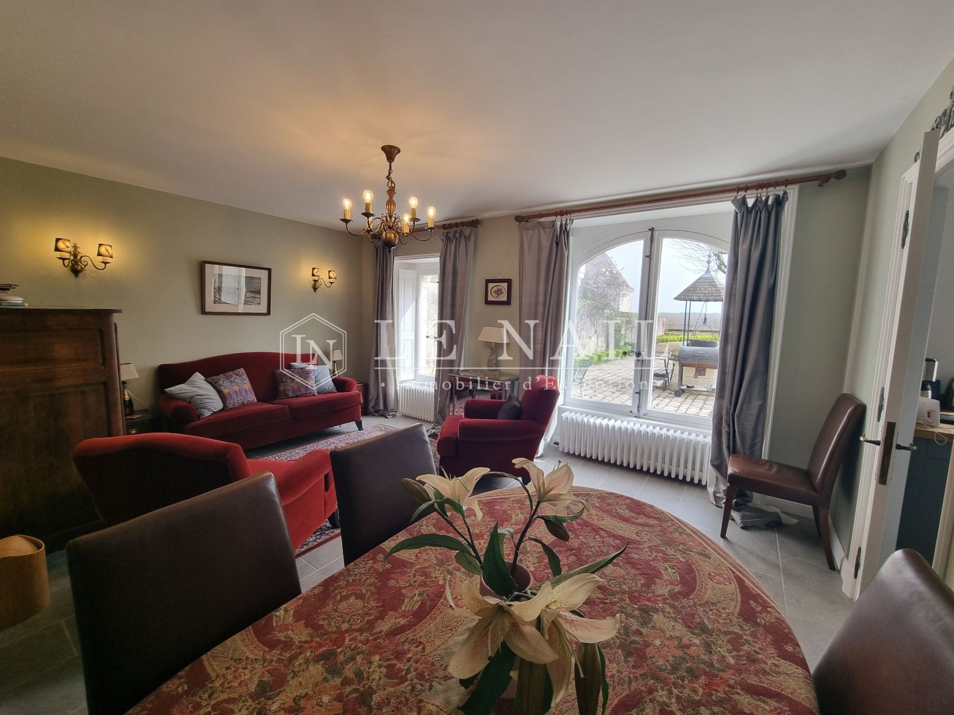 townhouse 13 rooms for sale on LOCHES (37600)