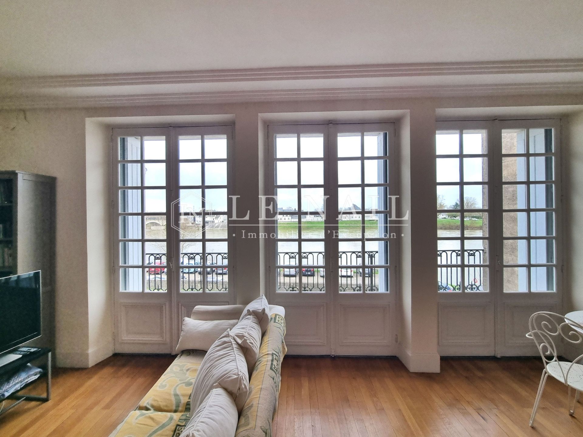 townhouse 7 rooms for sale on AMBOISE (37400)