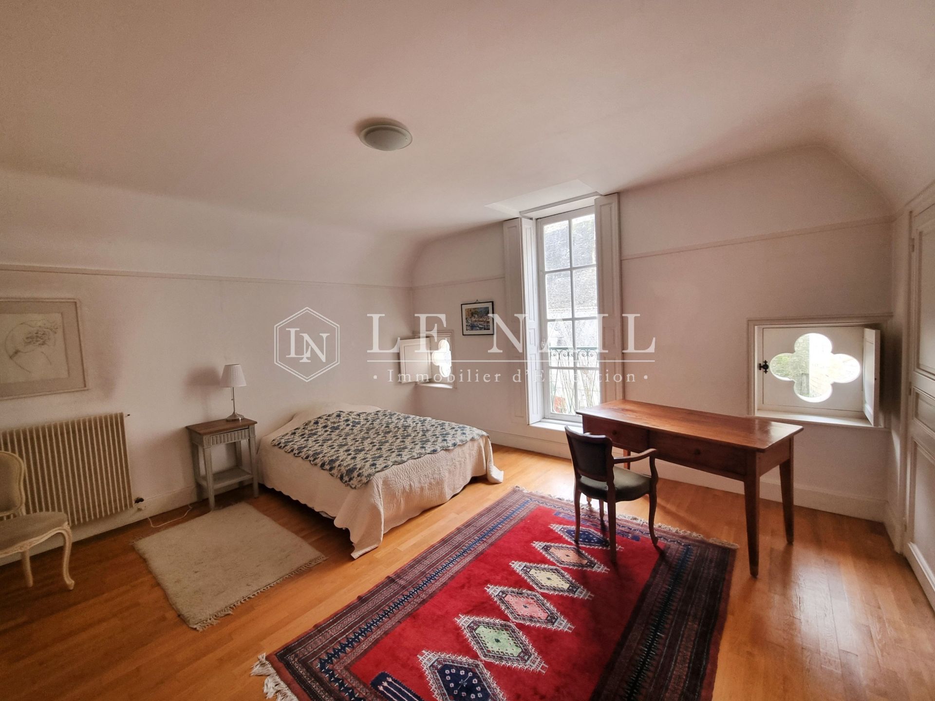 townhouse 7 rooms for sale on AMBOISE (37400)