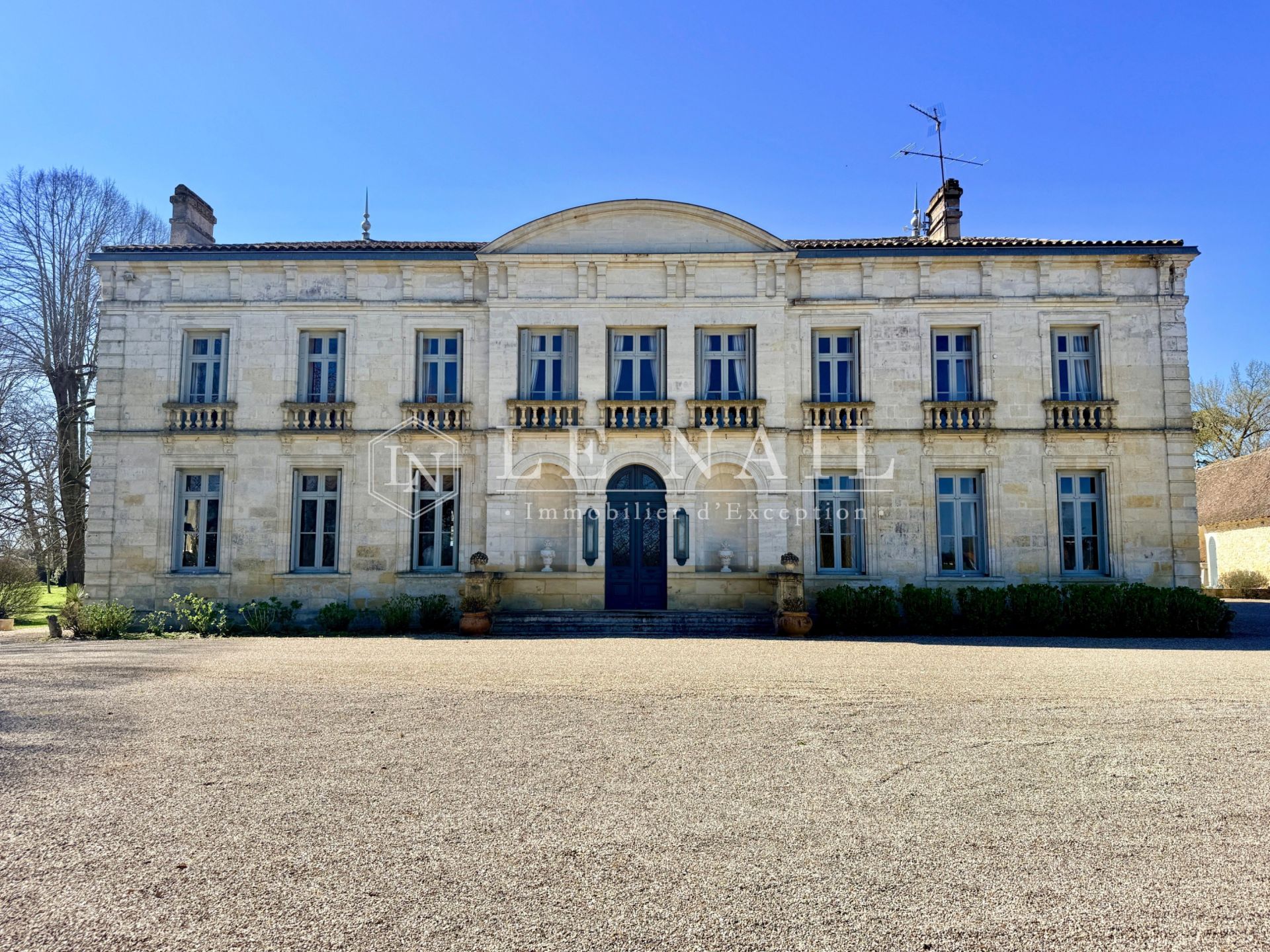 castle 18 rooms for sale on BERGERAC (24100)