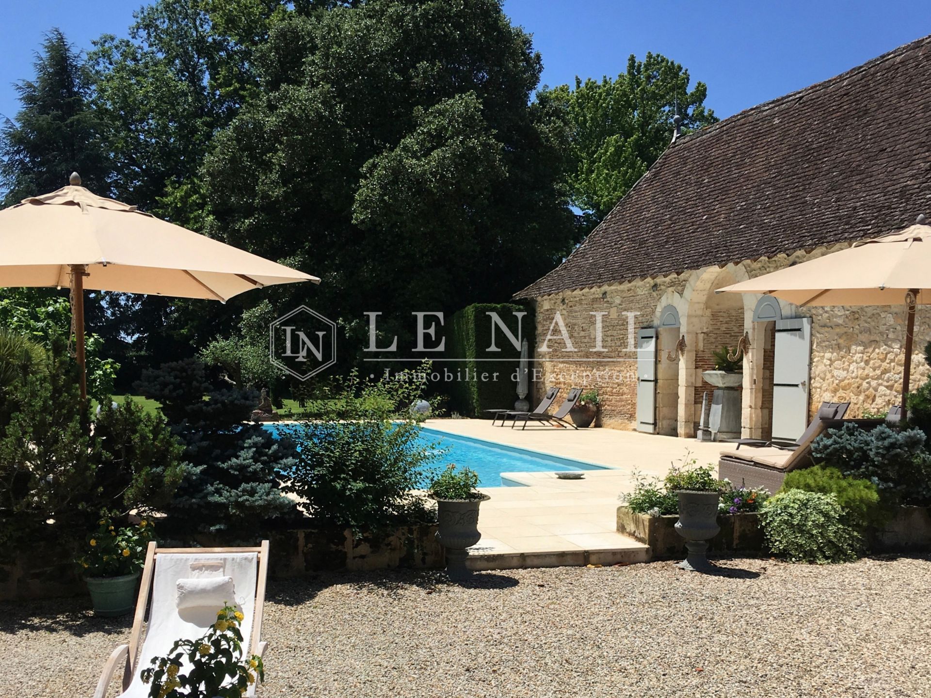 castle 18 rooms for sale on BERGERAC (24100)