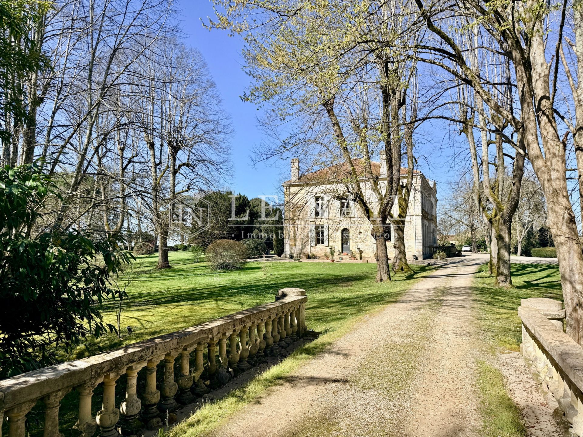 castle 18 rooms for sale on BERGERAC (24100)