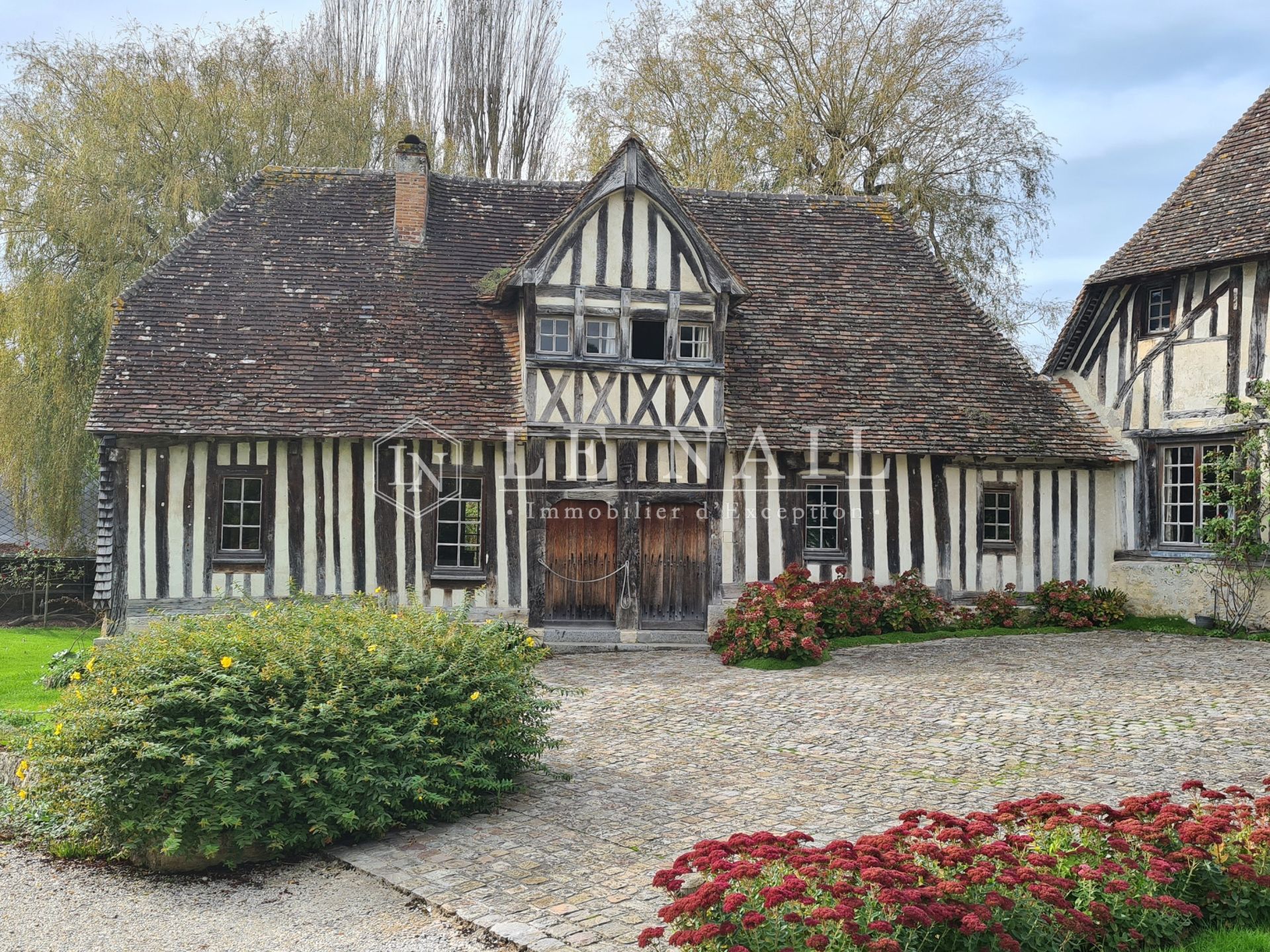 manoir 16 pièces en vente à DEAUVILLE (14800)