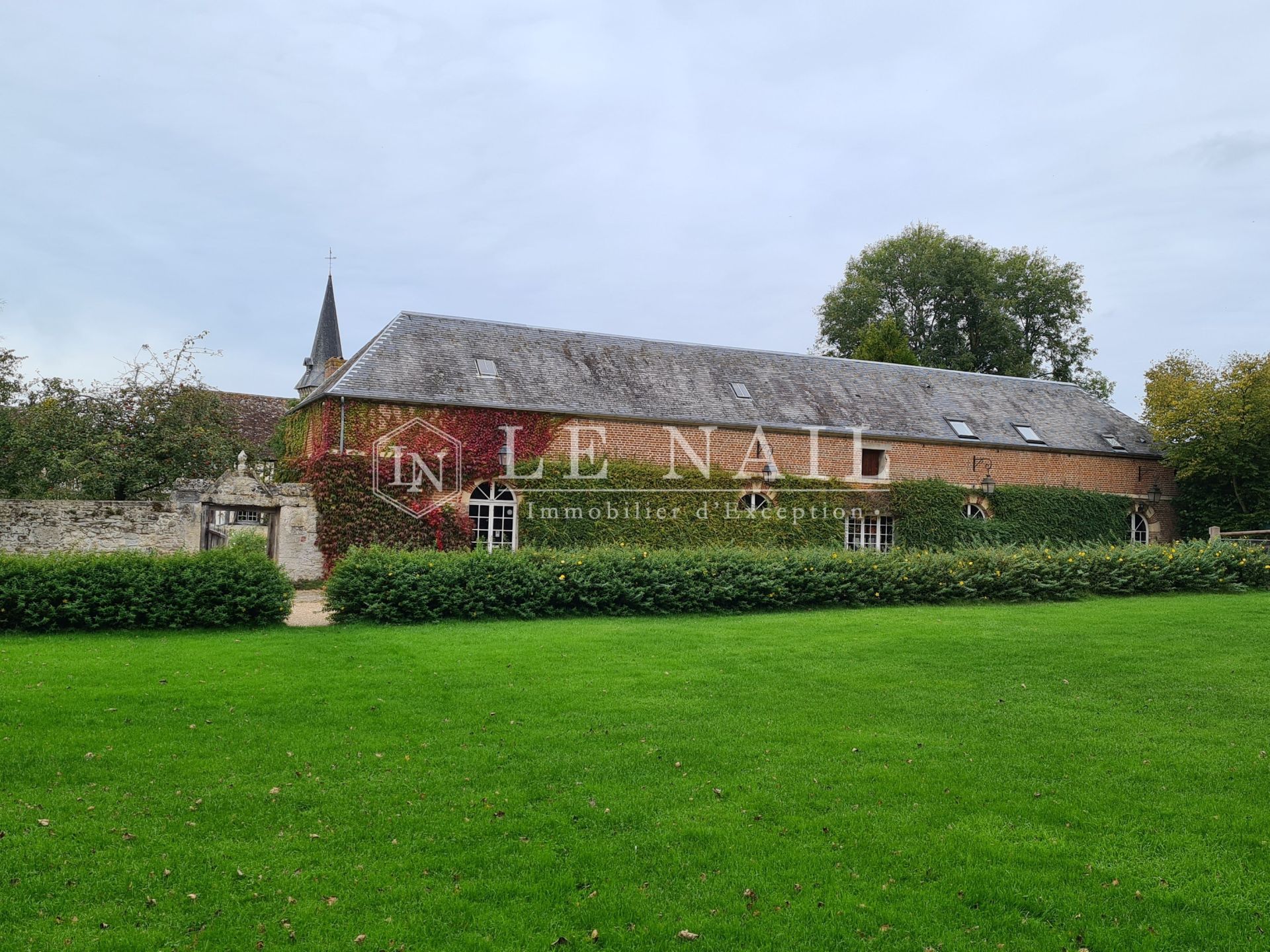 manoir 16 pièces en vente à DEAUVILLE (14800)