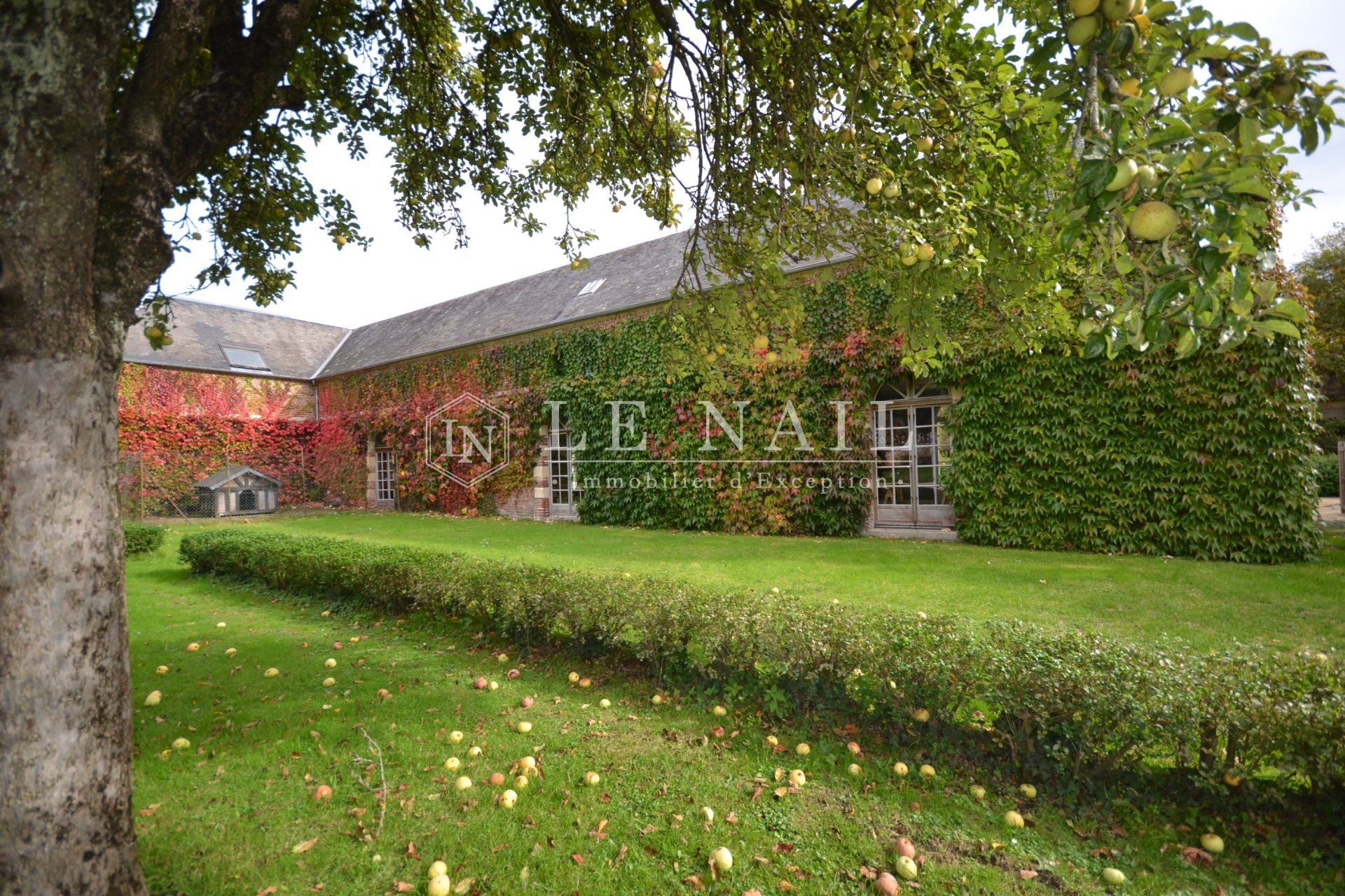manoir 16 pièces en vente à DEAUVILLE (14800)