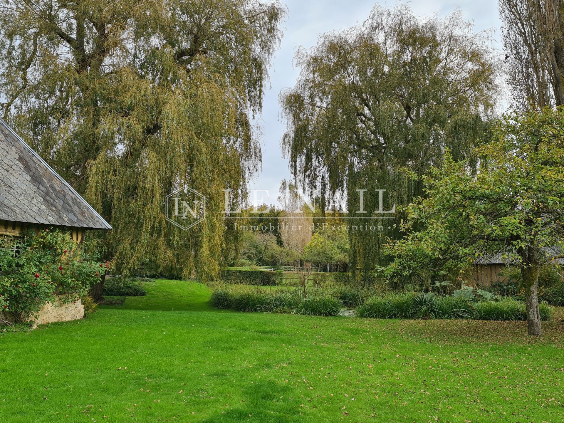 manoir 16 pièces en vente à DEAUVILLE (14800)