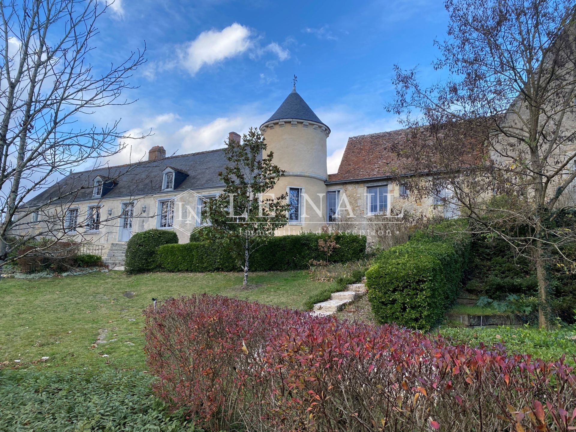 manoir 13 pièces en vente à AZAY LE RIDEAU (37190)