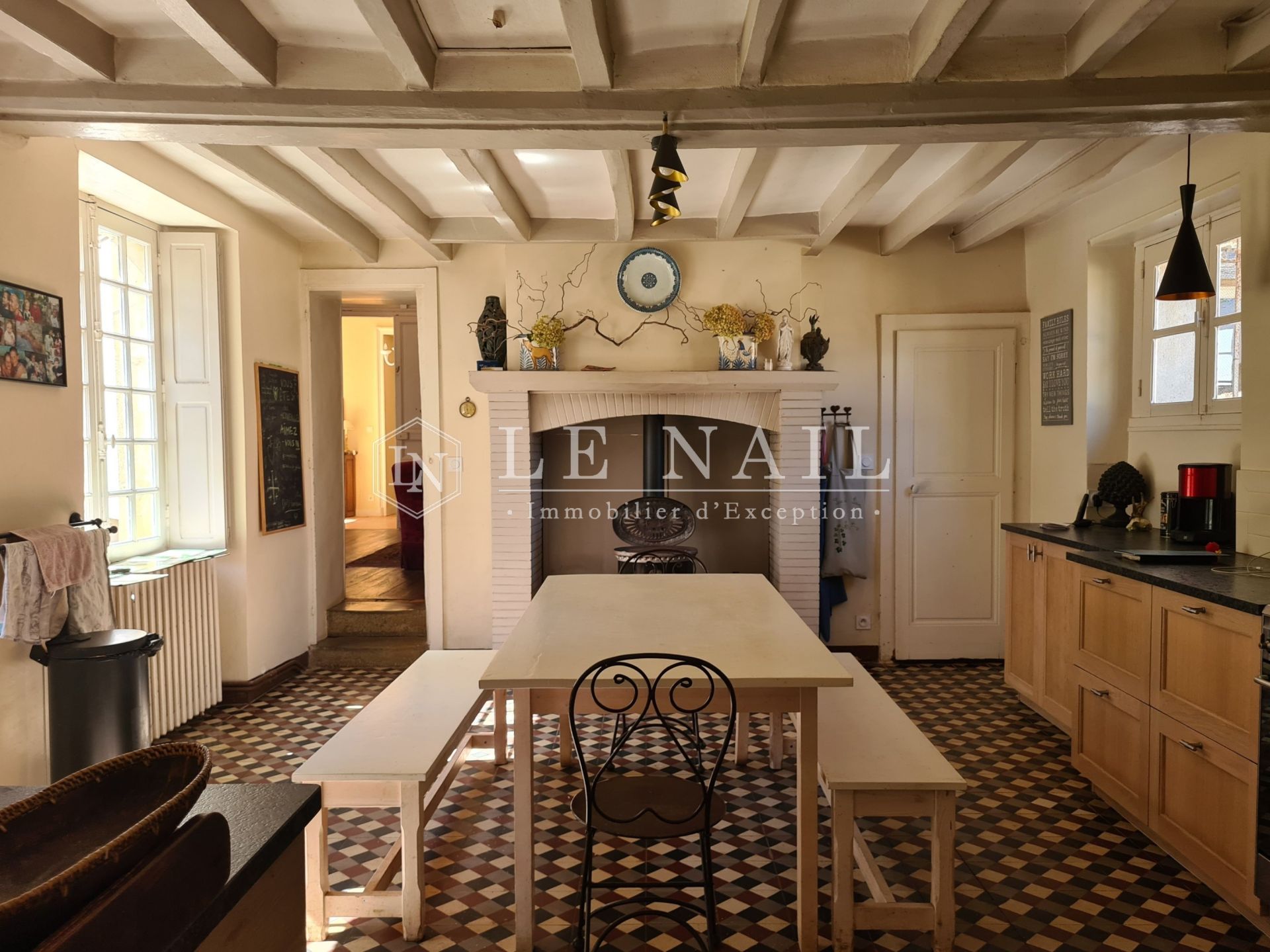 manoir 11 pièces en vente à SABLE SUR SARTHE (72300)