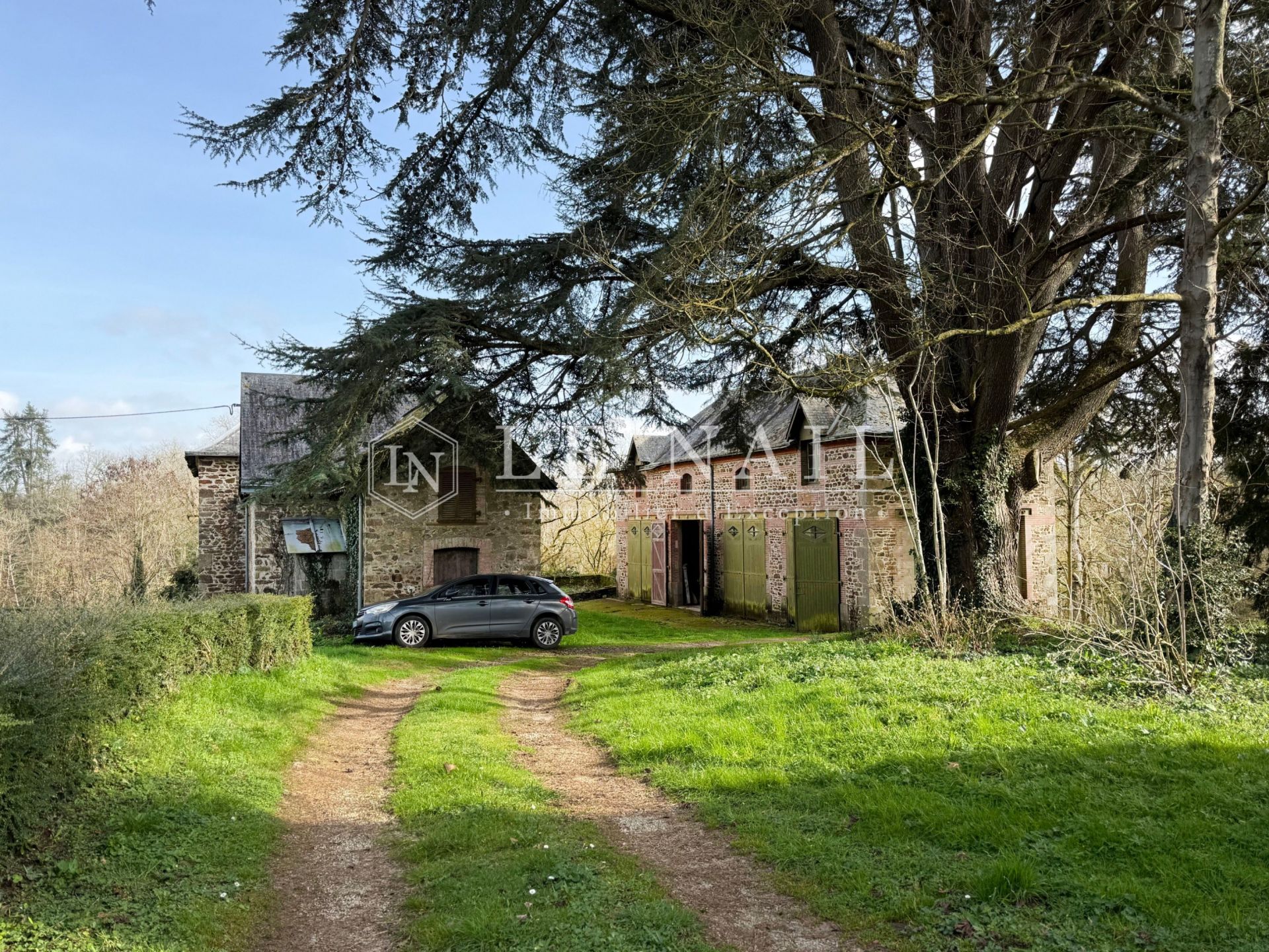 château 19 pièces en vente à LAVAL (53000)