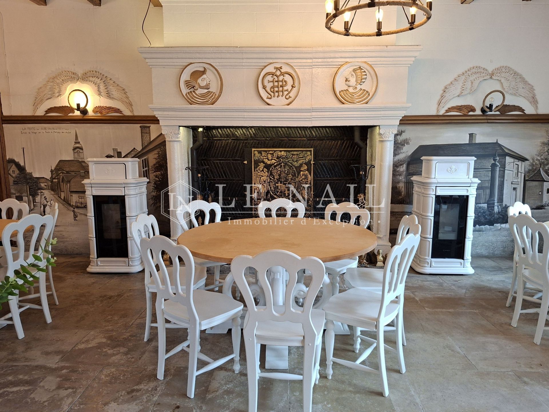 manoir 21 pièces en vente à CHATEAUVILLAIN (52120)