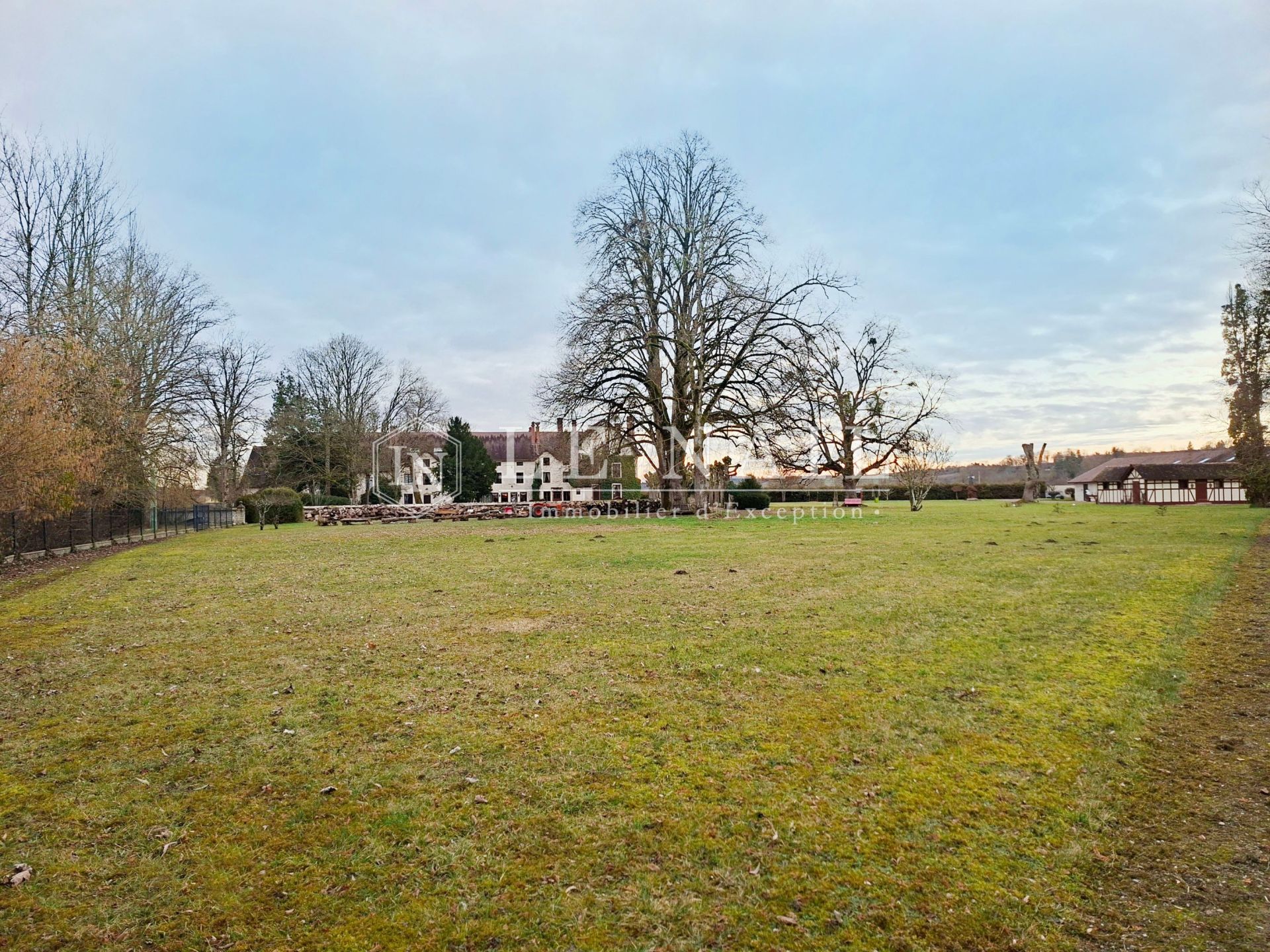 manor house 21 rooms for sale on CHATEAUVILLAIN (52120)