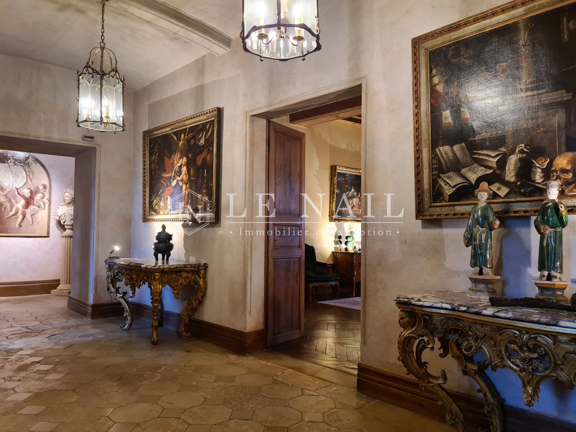 castle 36 rooms for sale on NEVERS (58000)