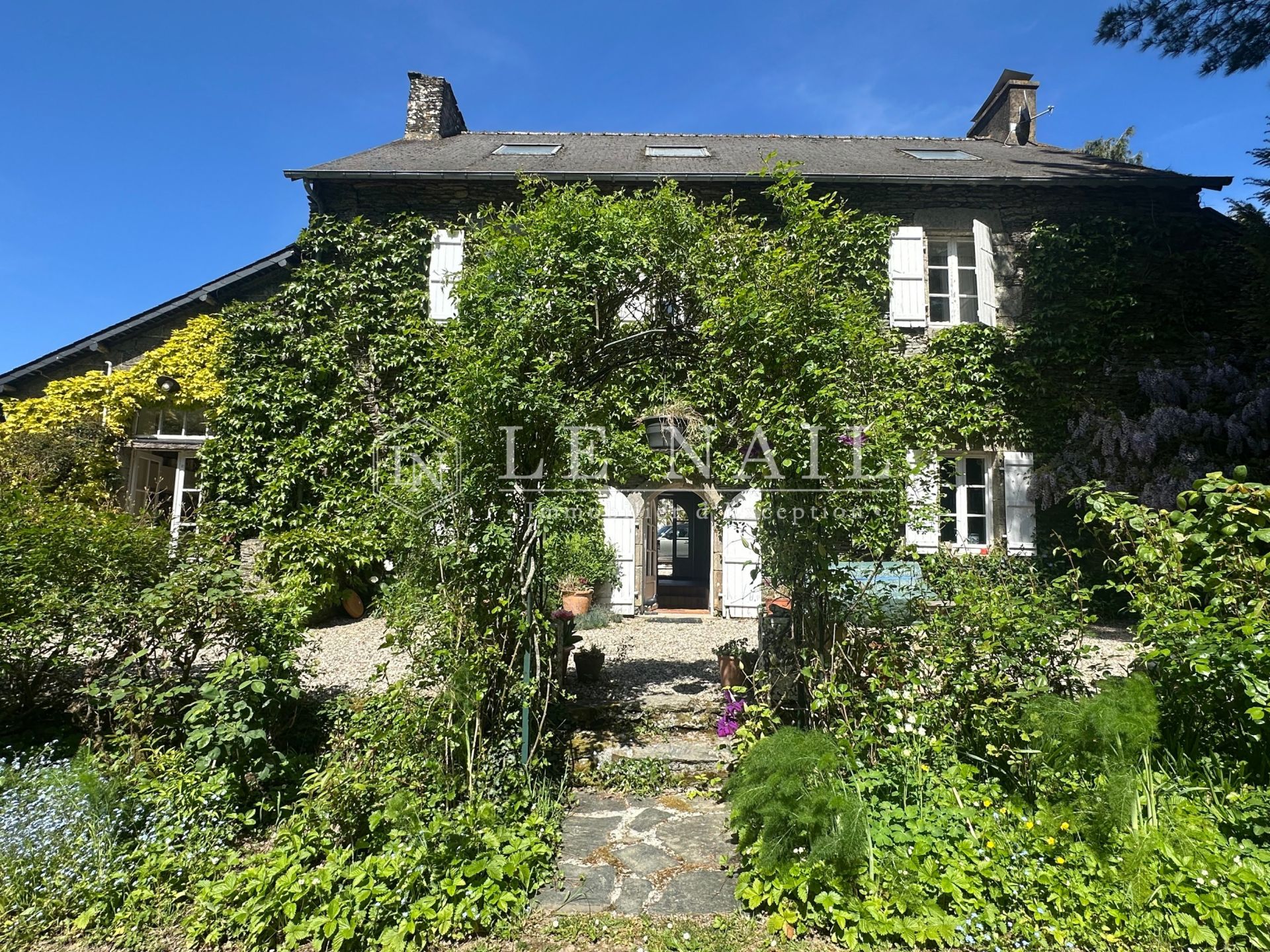 manoir 9 pièces en vente à PLOERMEL (56800)