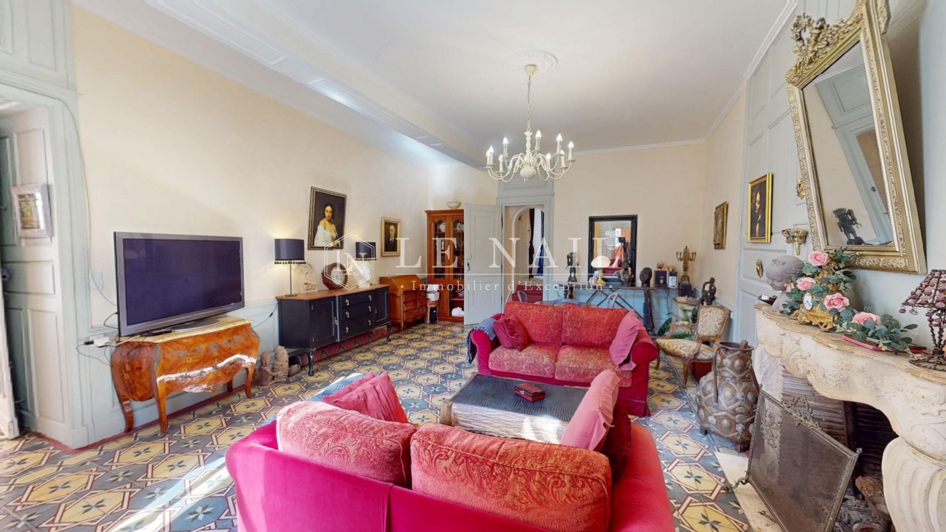 mansion (hôtel particulier) 10 rooms for sale on ISSOUDUN (36100)