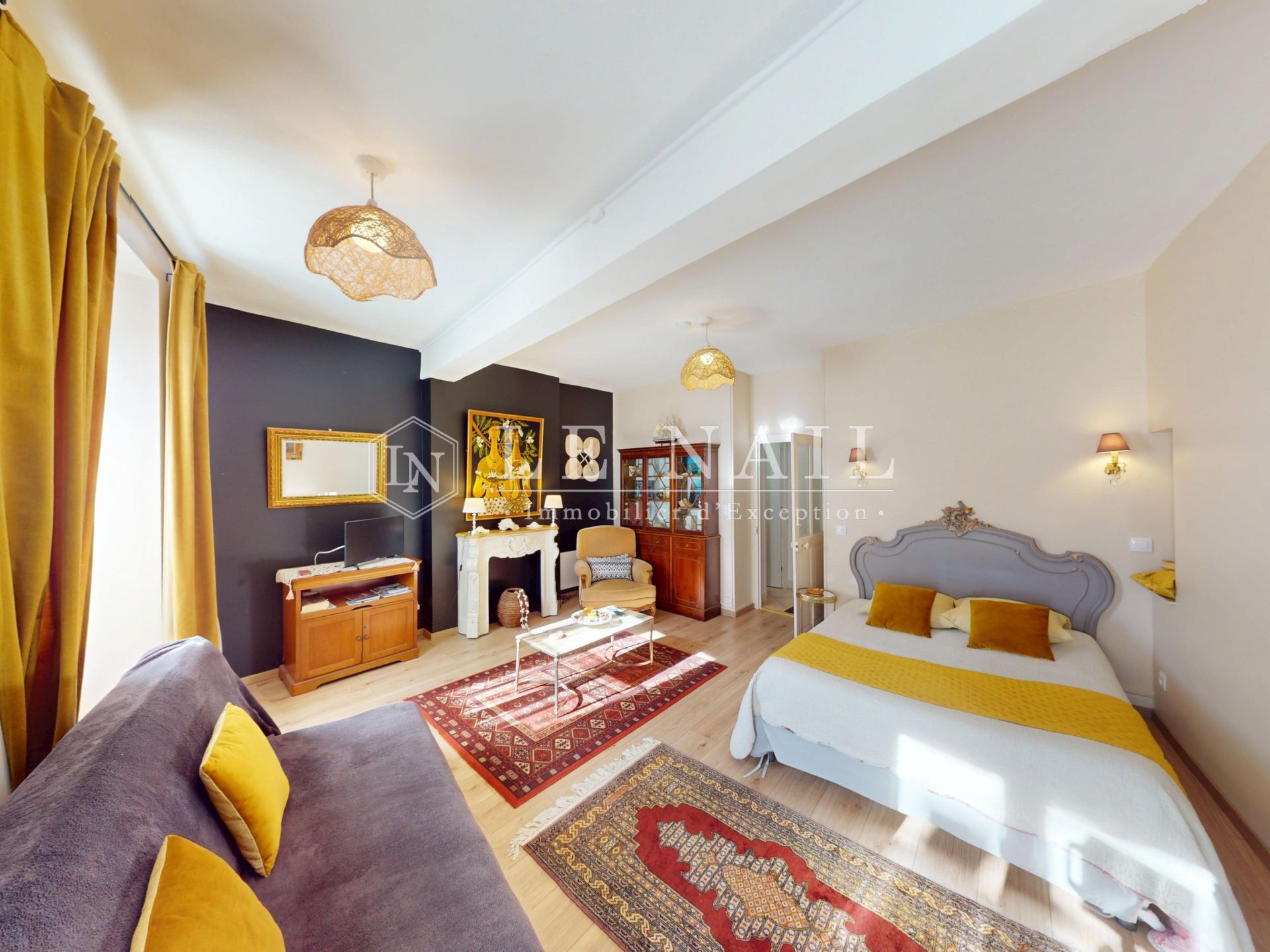 mansion (hôtel particulier) 10 rooms for sale on ISSOUDUN (36100)