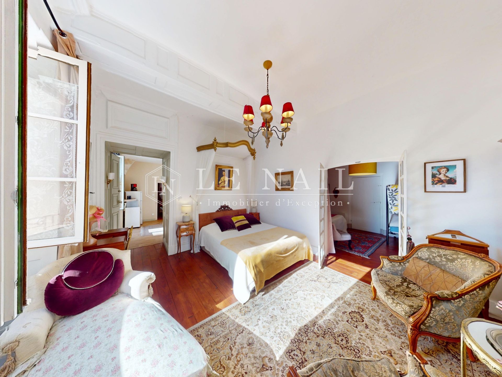 mansion (hôtel particulier) 10 rooms for sale on ISSOUDUN (36100)