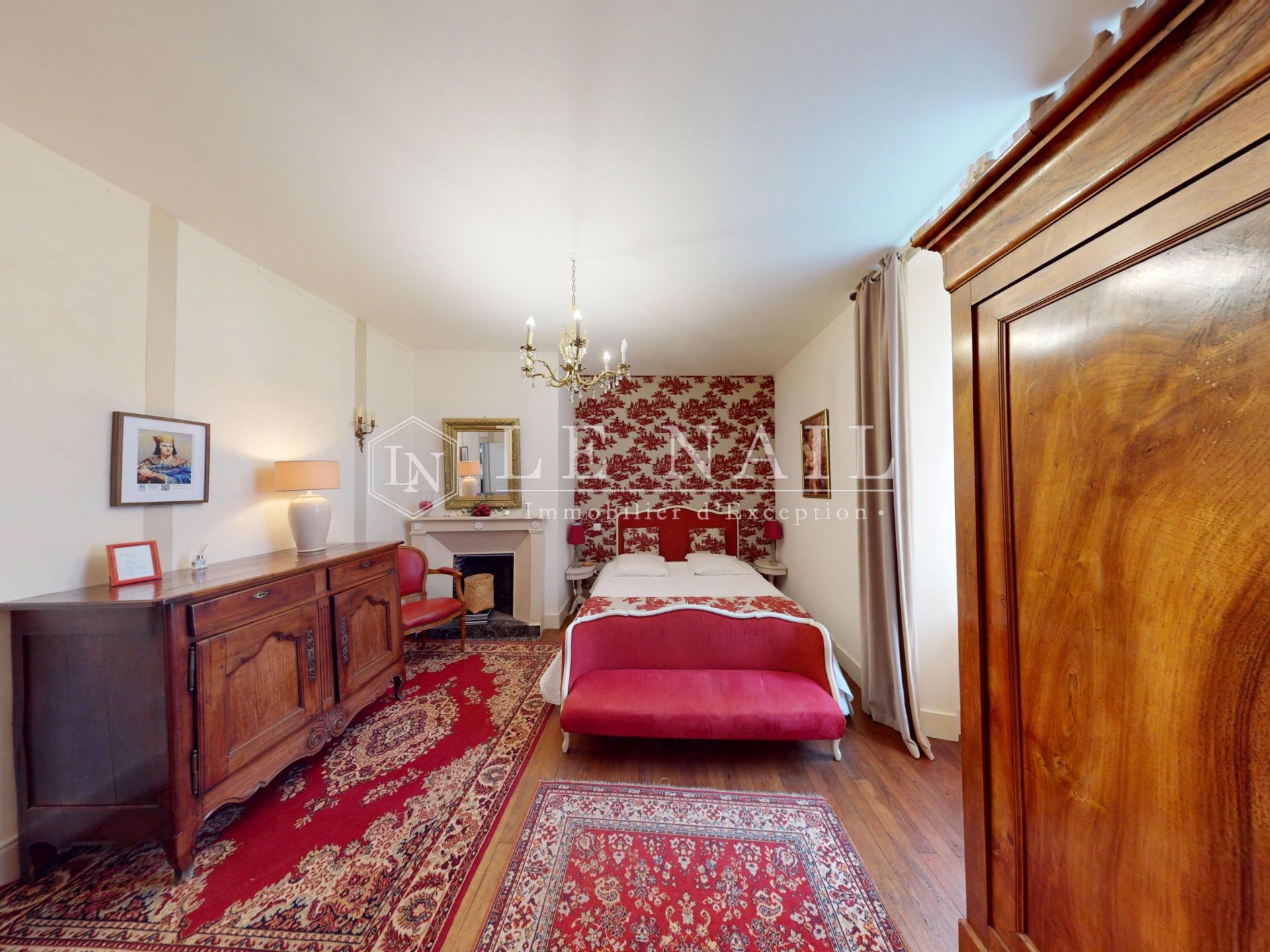 mansion (hôtel particulier) 10 rooms for sale on ISSOUDUN (36100)