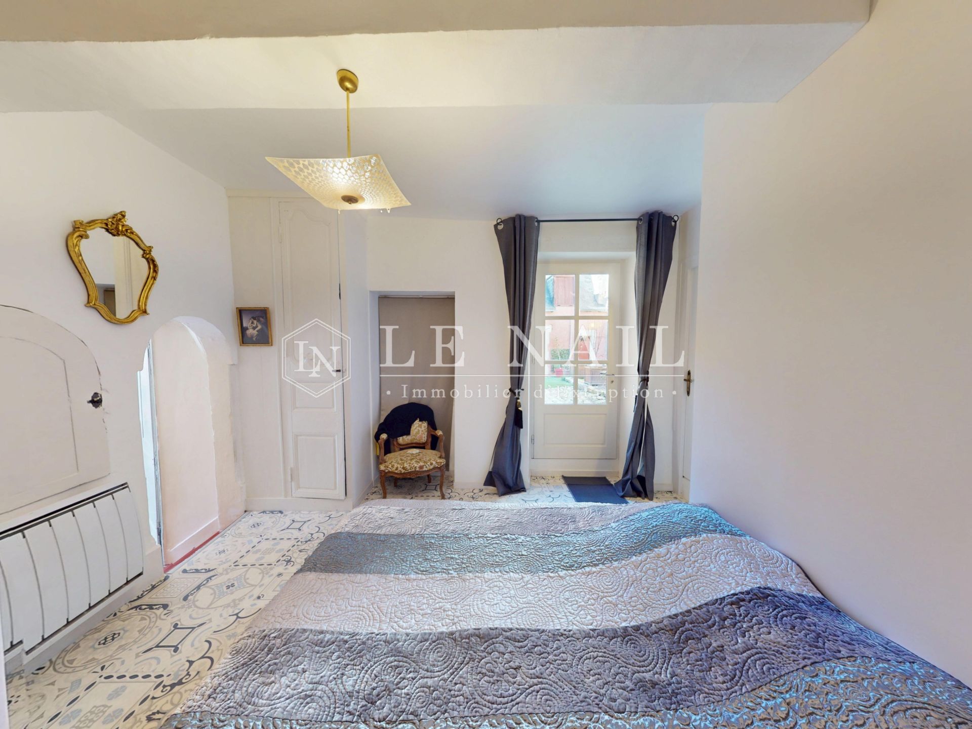 mansion (hôtel particulier) 10 rooms for sale on ISSOUDUN (36100)