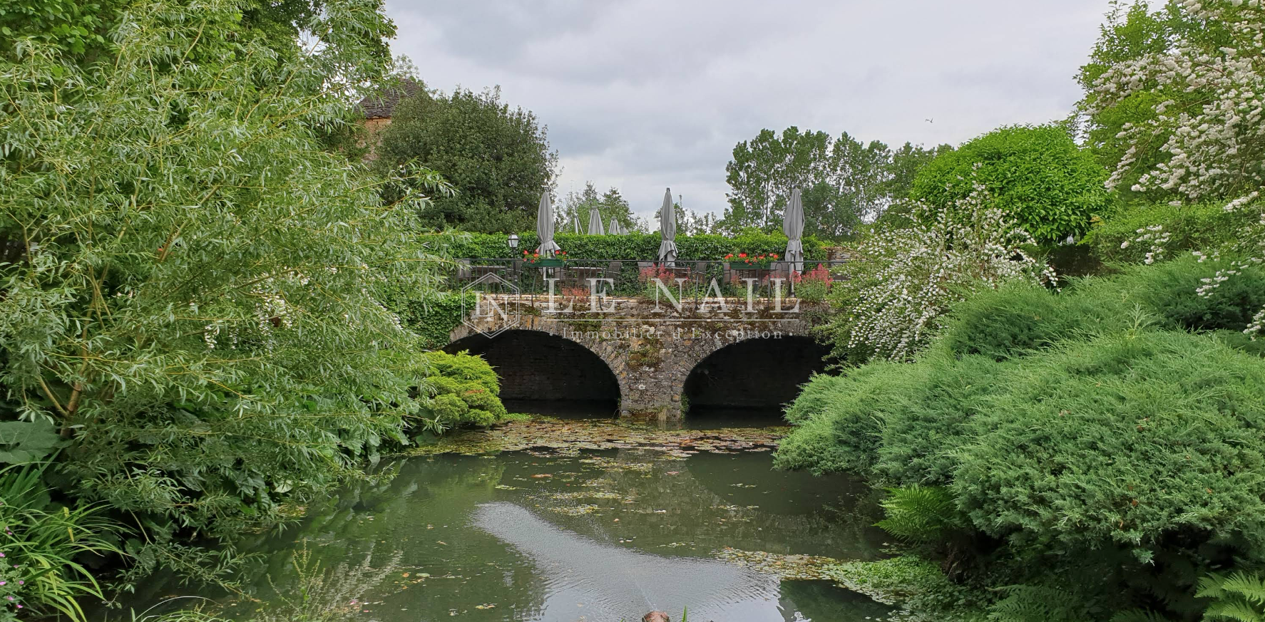 château 30 pièces en vente à MACON (71000)